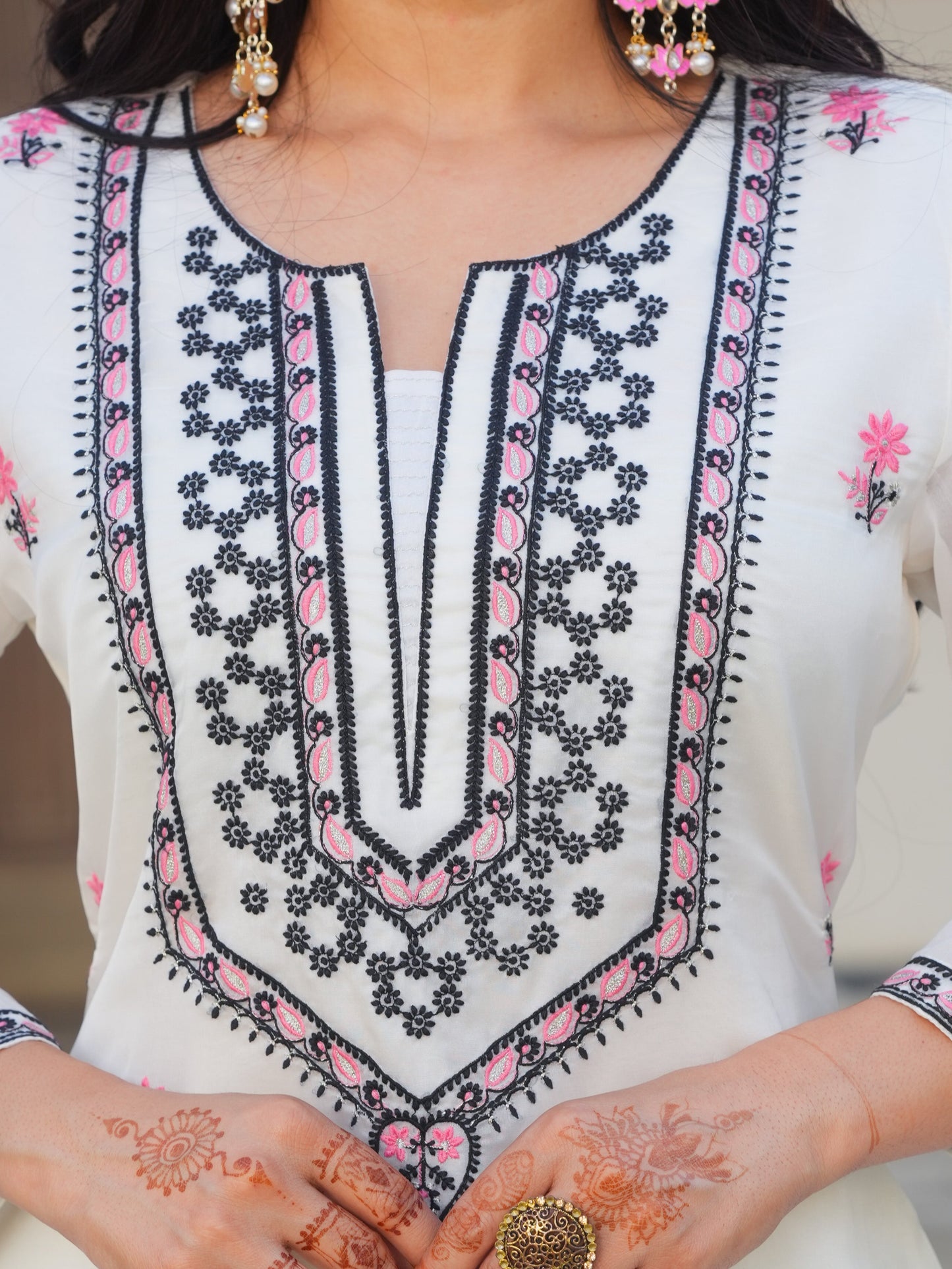 Embroidered Organza Solid White Kurta