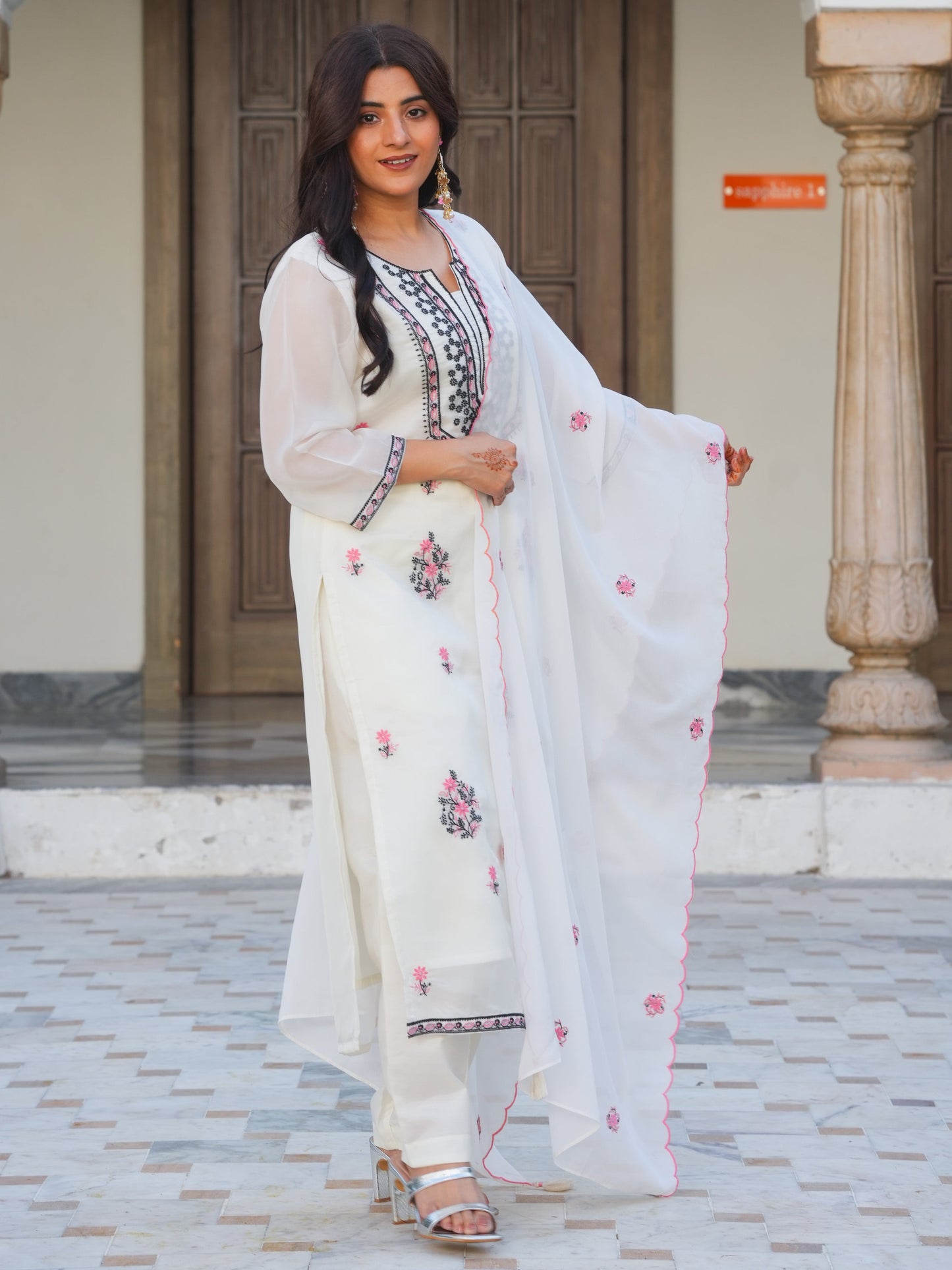 Embroidered Organza Solid White Kurta