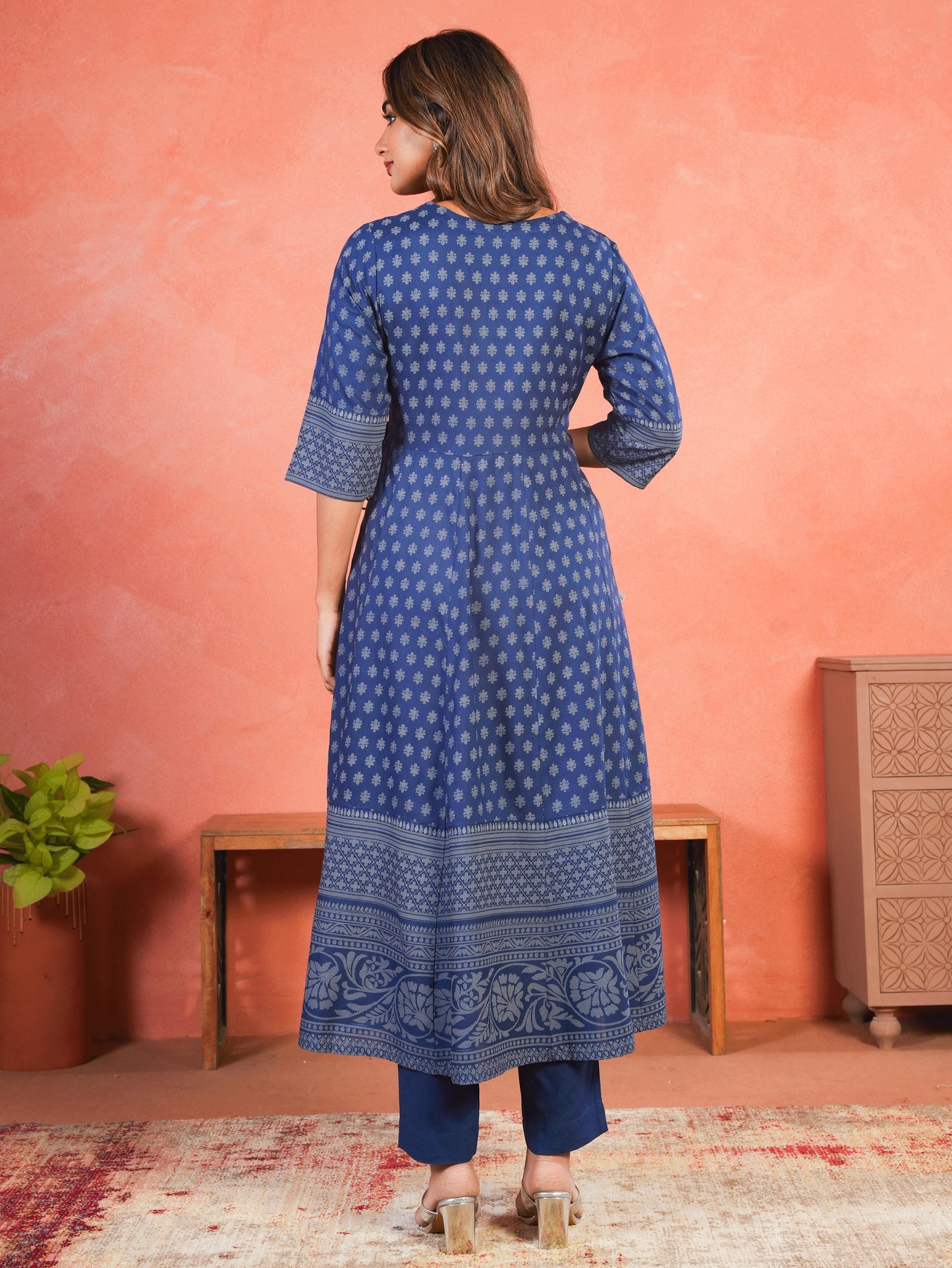 Embroidered Viscose Placement Print Indigo blue Kurta