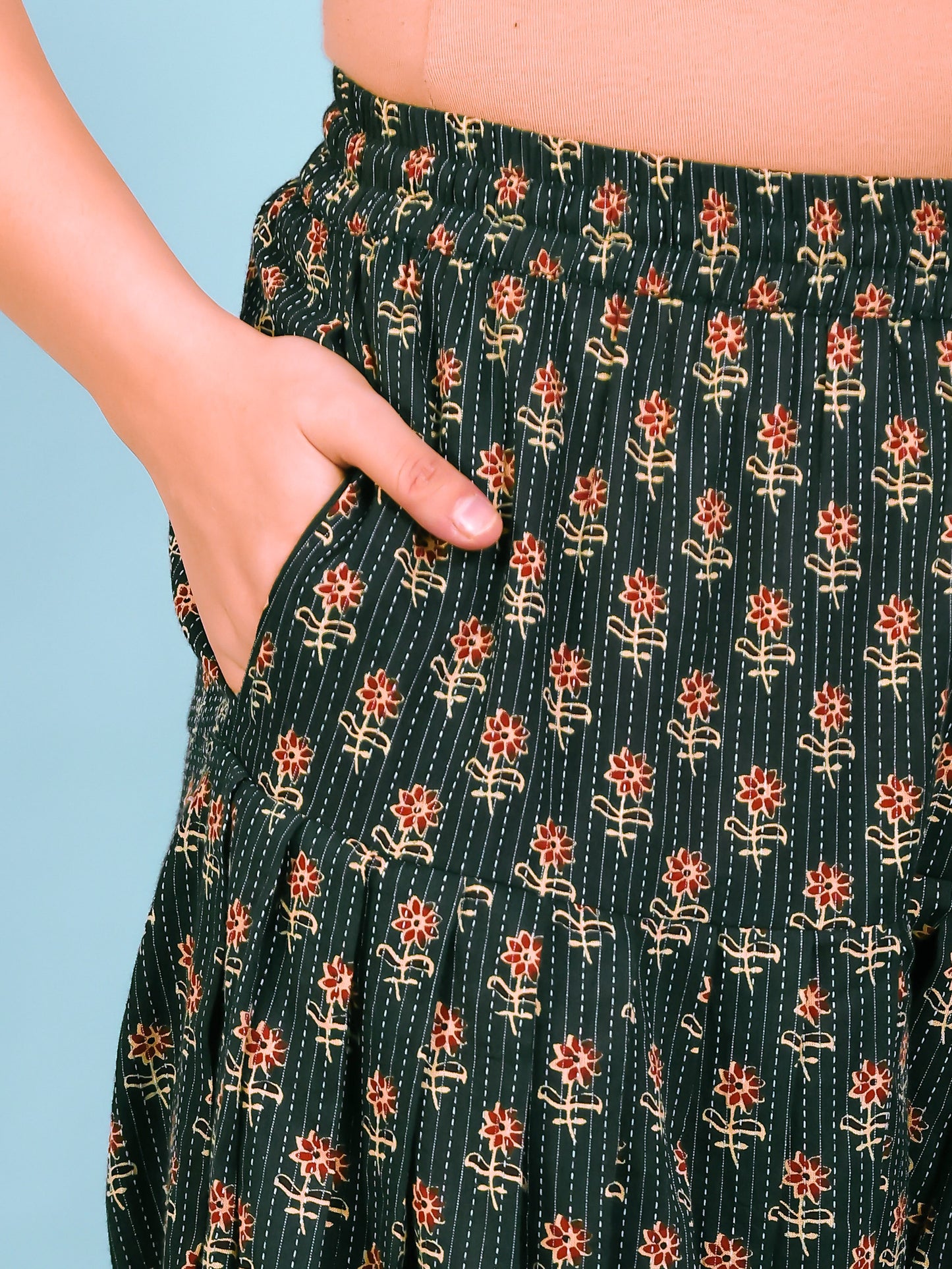 Embroidered Kantha Cotton Floral Straight Green Kurta