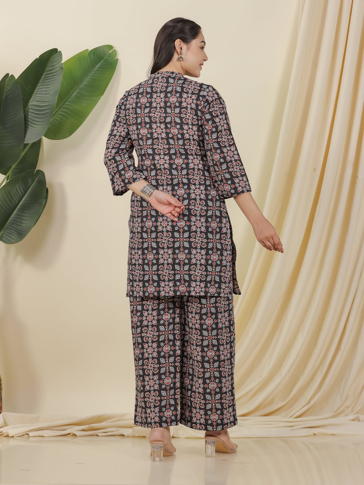 Kantha Cotton Geometric Straight Black Kurta