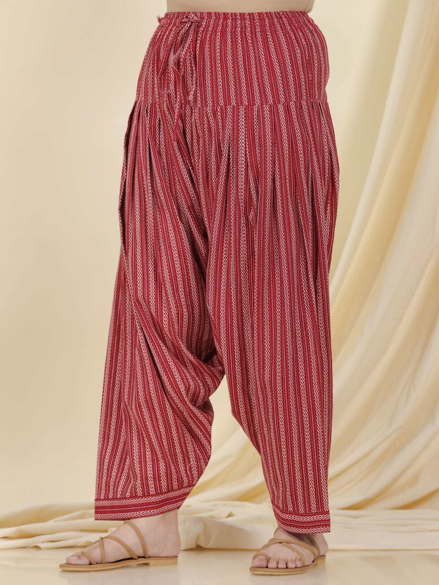 Embroidered Kantha Cotton Floral Straight Maroon Kurta