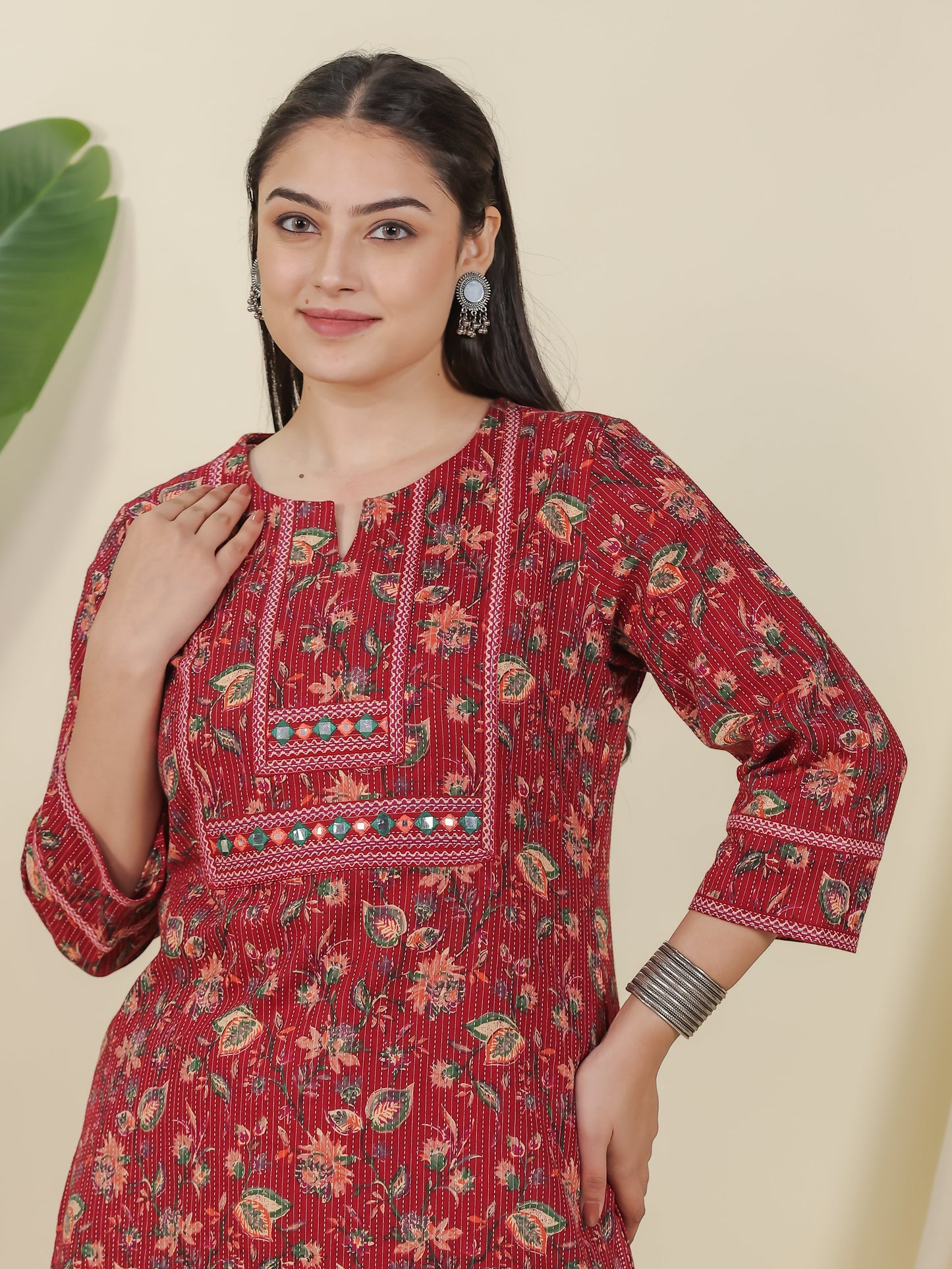 Embroidered Kantha Cotton Floral Straight Maroon Kurta
