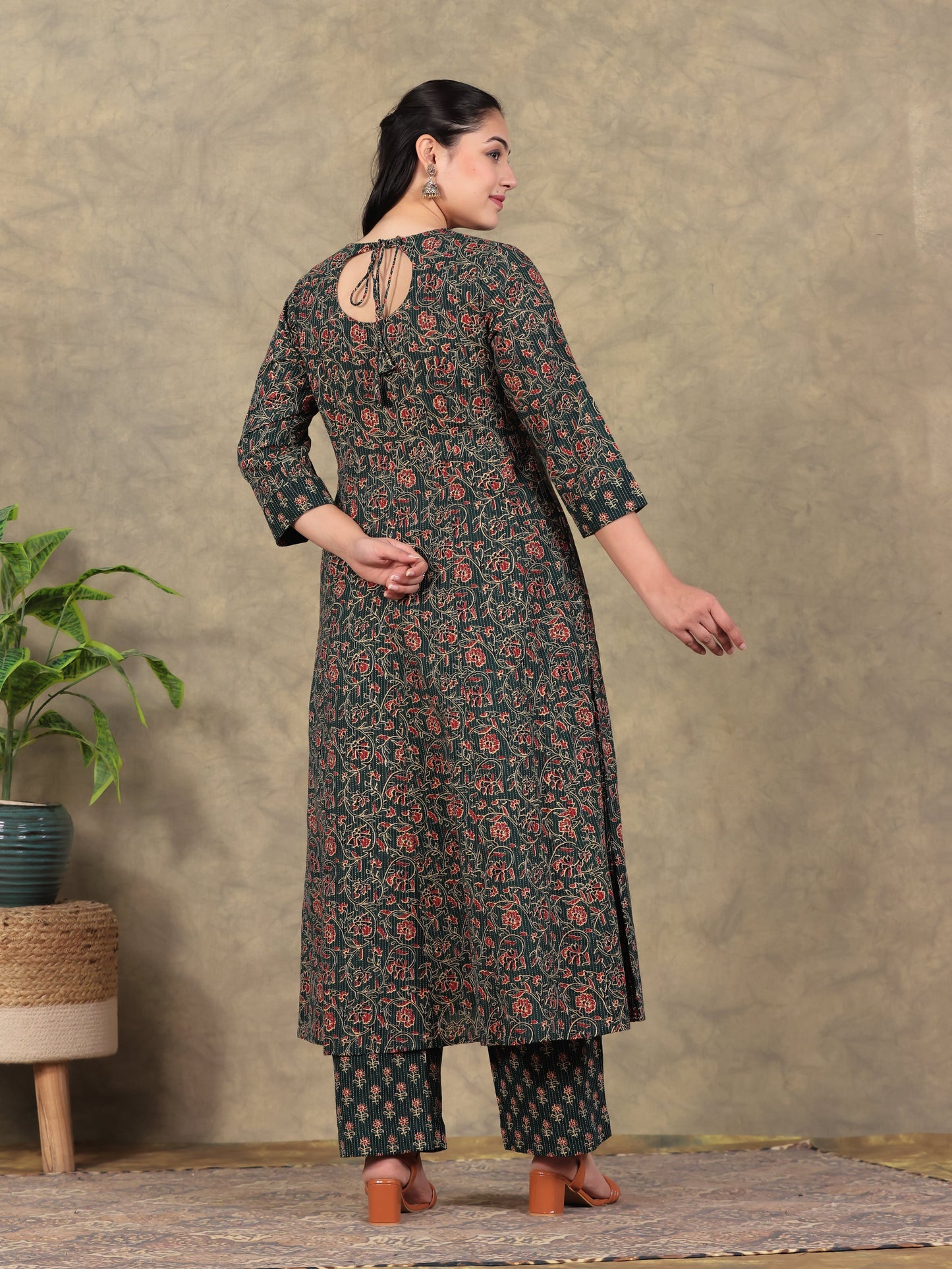 Embroidered Kantha Cotton Floral Anarkali Green Kurta