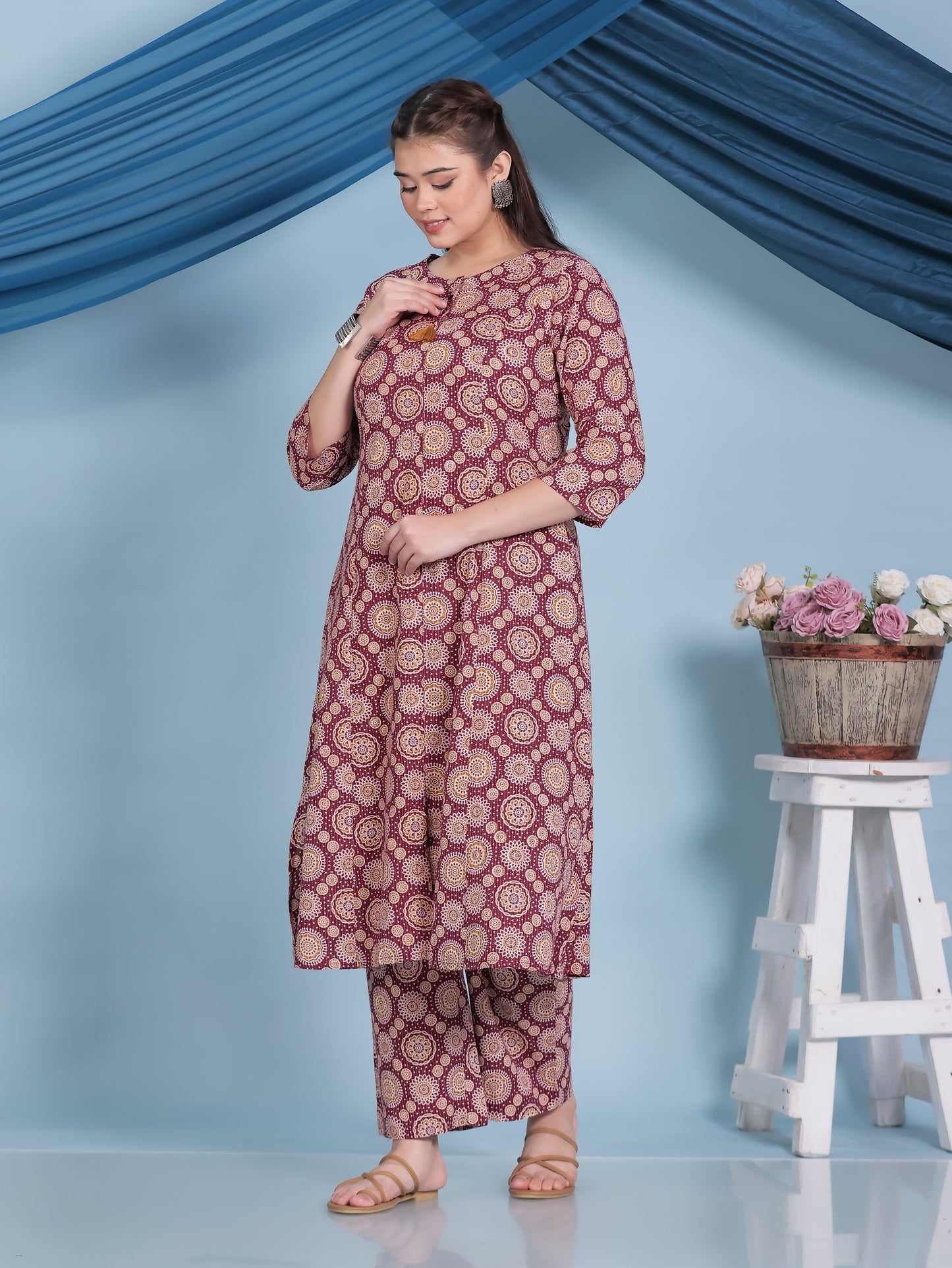 Embroidered Kantha Cotton Geometric Flared Maroon Kurta