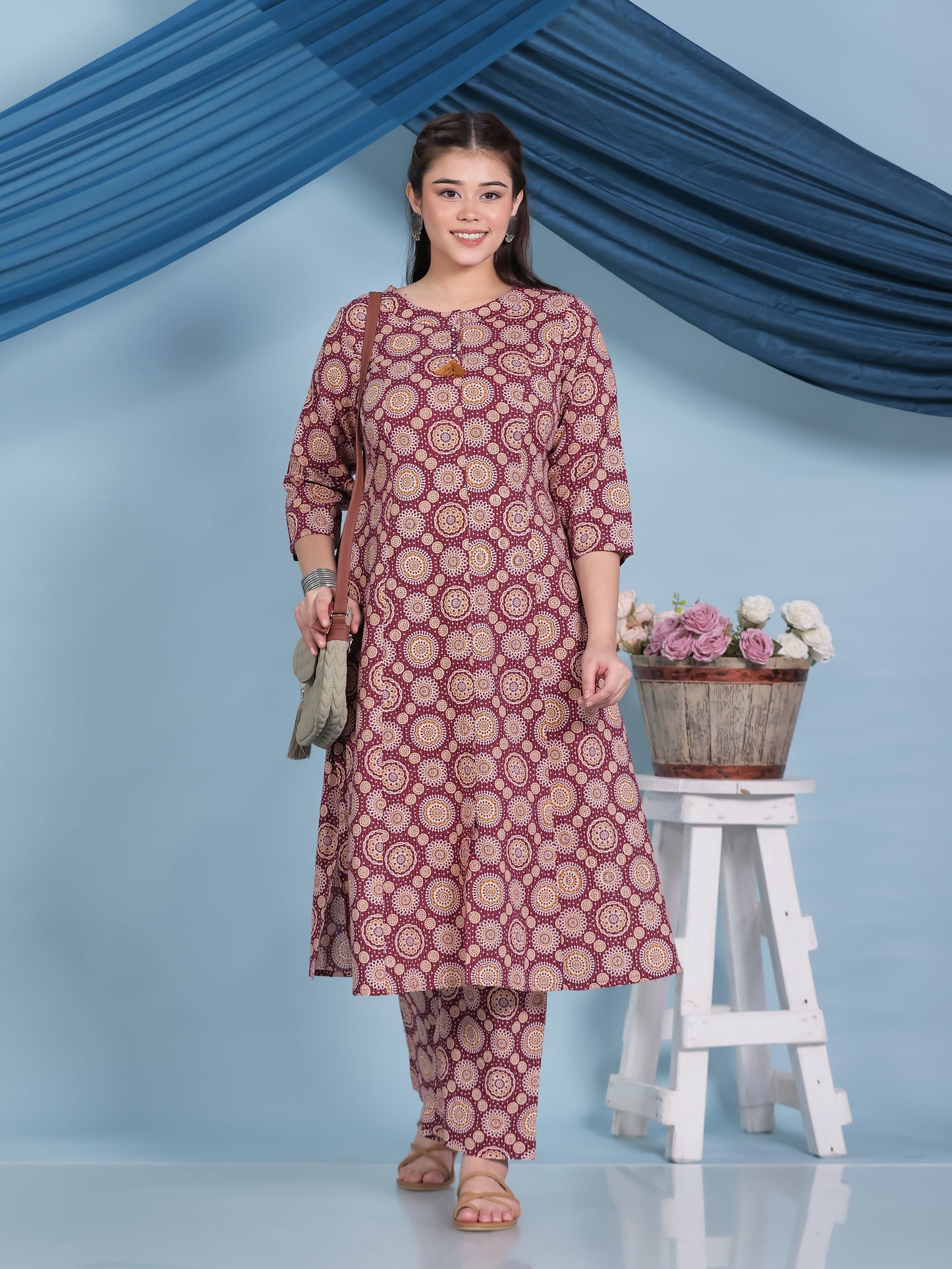 Embroidered Kantha Cotton Geometric Flared Maroon Kurta