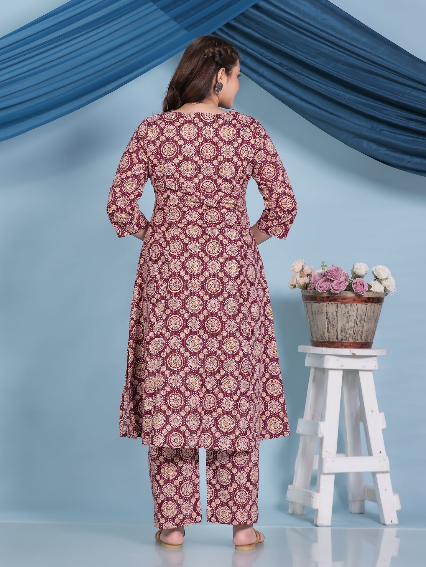 Embroidered Kantha Cotton Geometric Flared Maroon Kurta