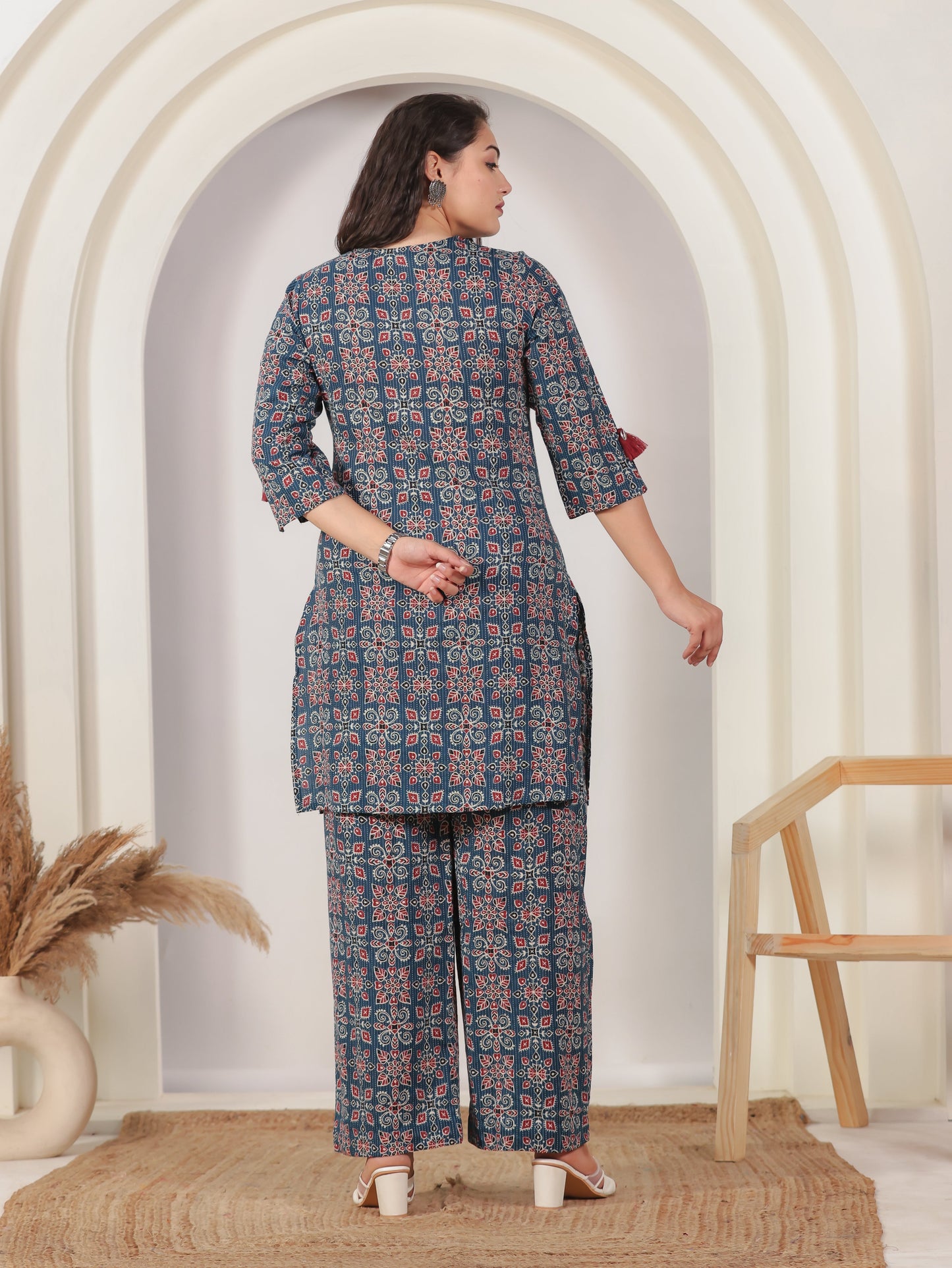 Kantha Cotton Geometric Straight Blue Kurta