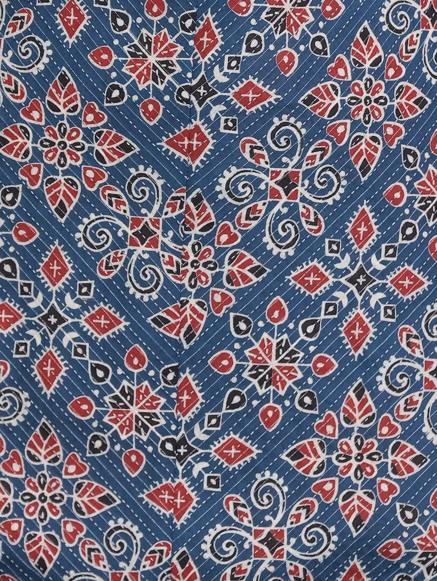 Embroidered Kantha Cotton Geometric Straight Blue Kurta