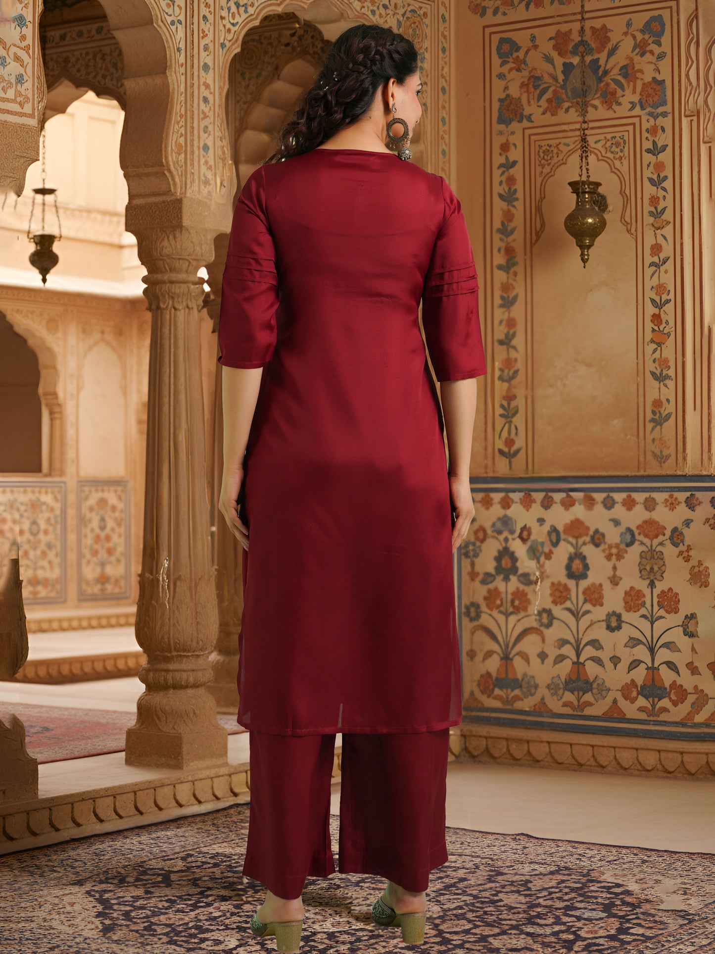 Crepe Solid Straight Maroon Kurta