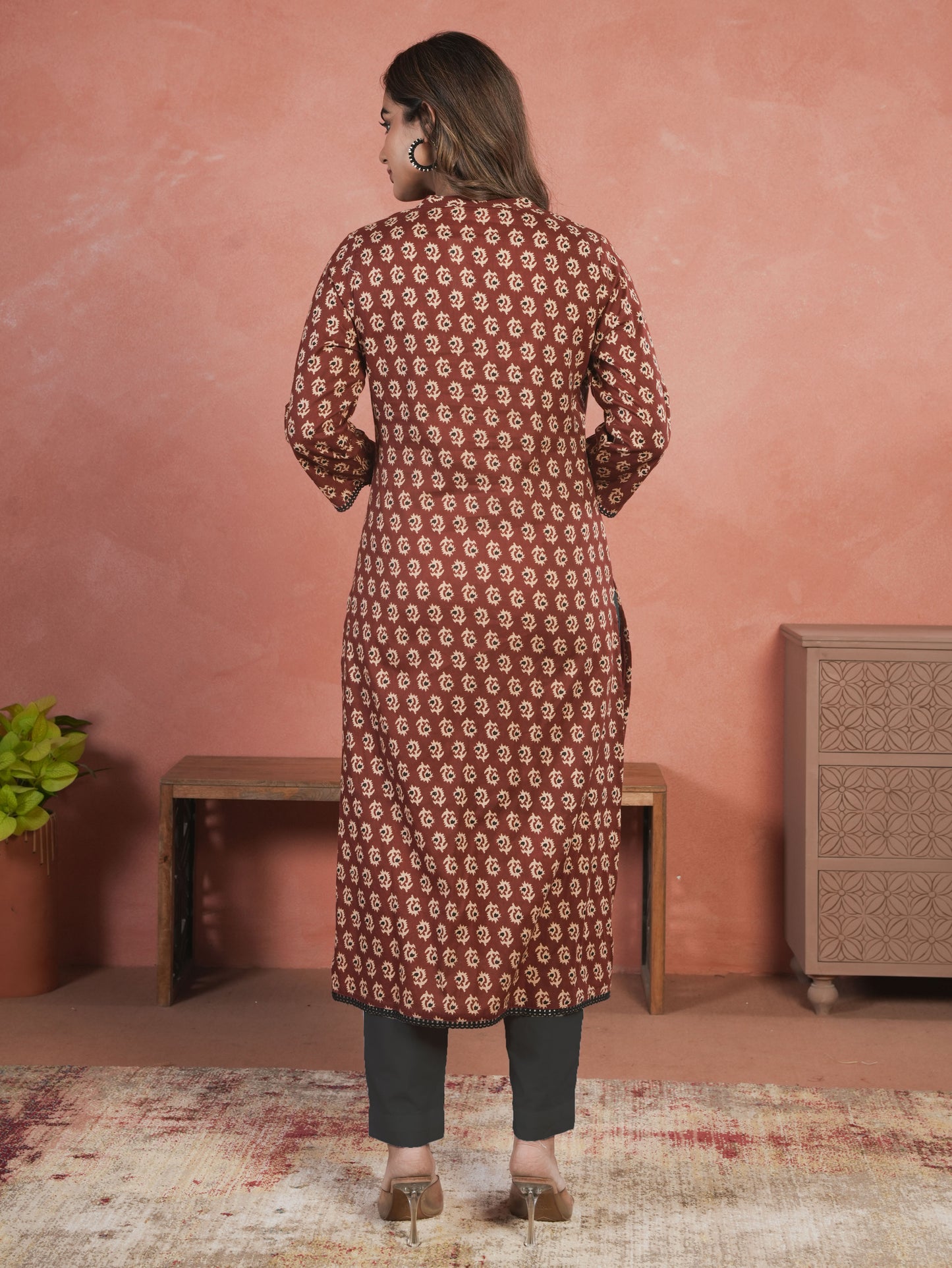 Embroidered Soft Cotton Butti Straight Maroon Kurta