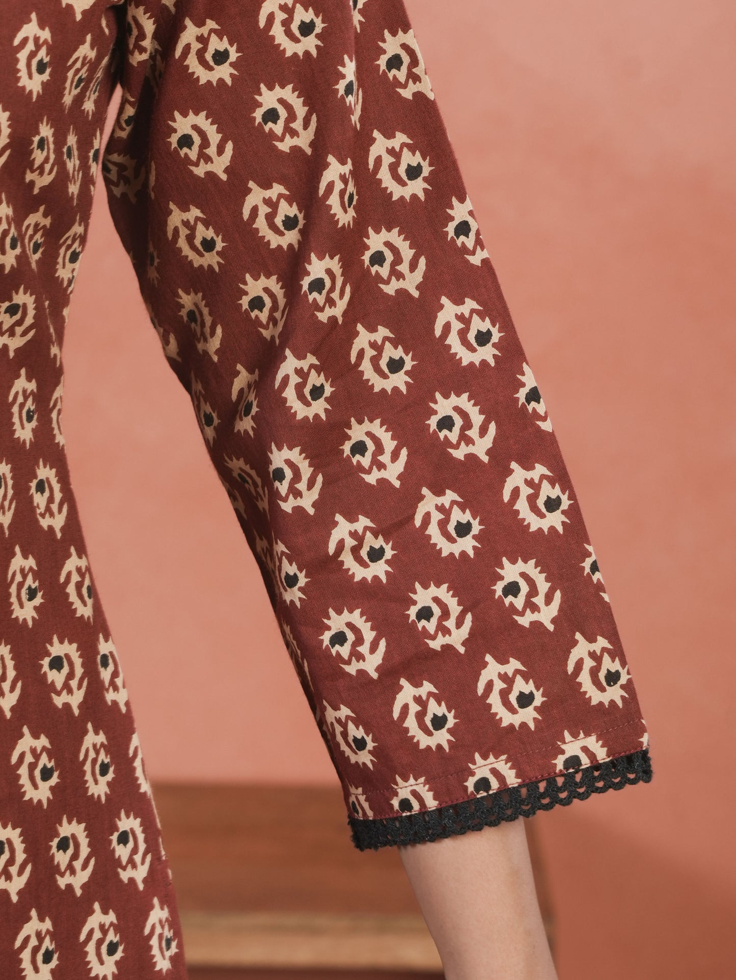 Embroidered Soft Cotton Butti Straight Maroon Kurta