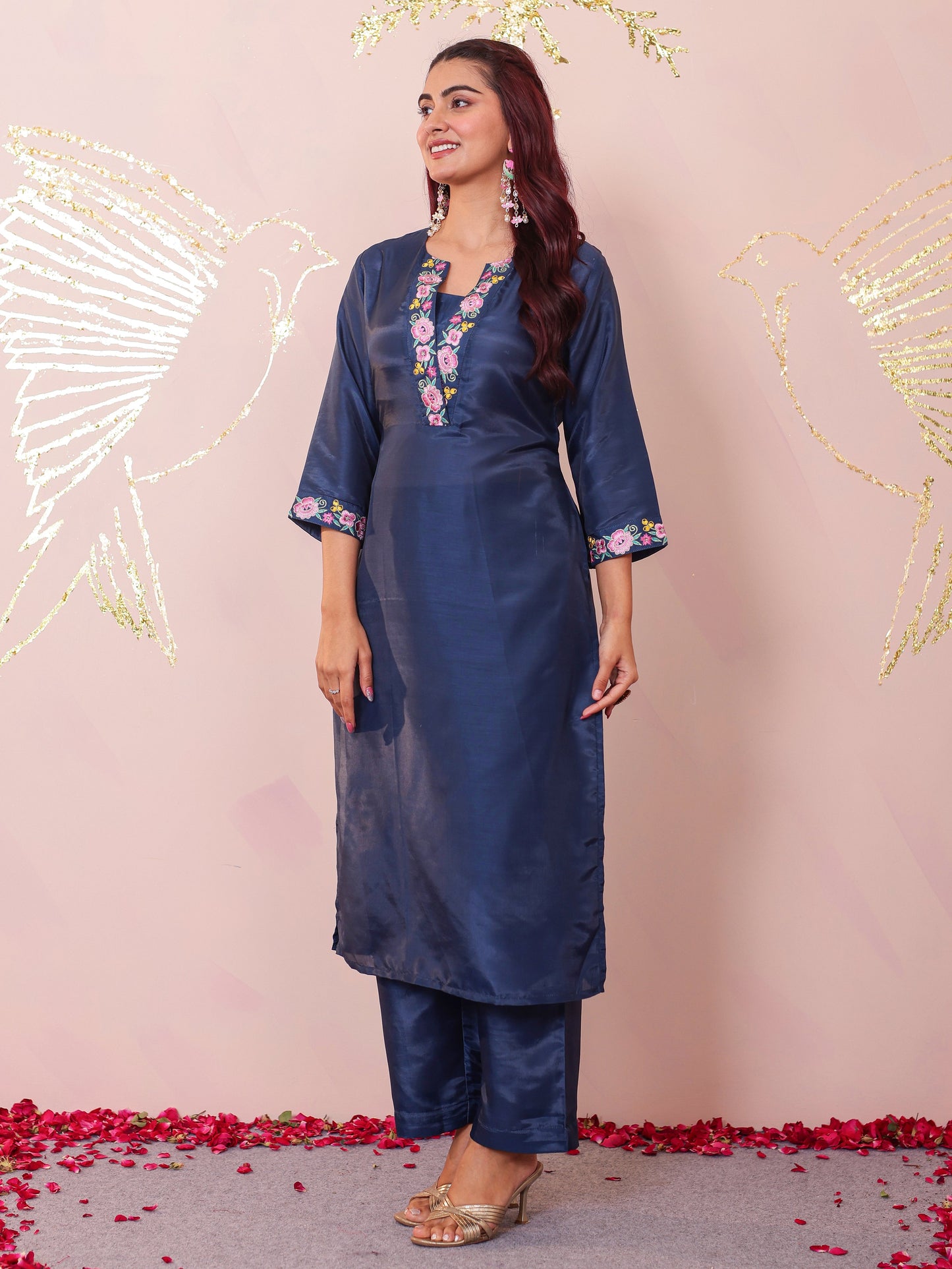 Embroidered Blended Silk Solid Straight Grey Kurta