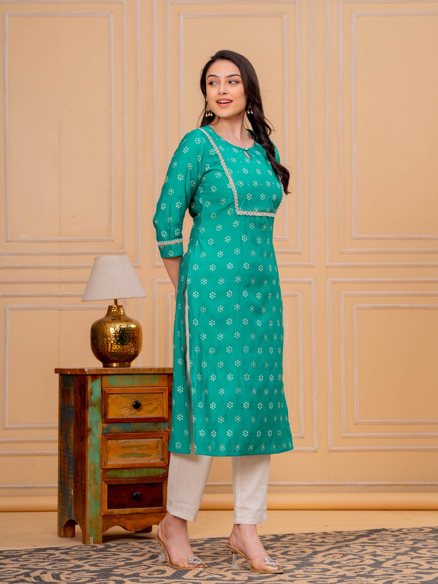 Embroidered Blended Silk Butti Straight Green Kurta