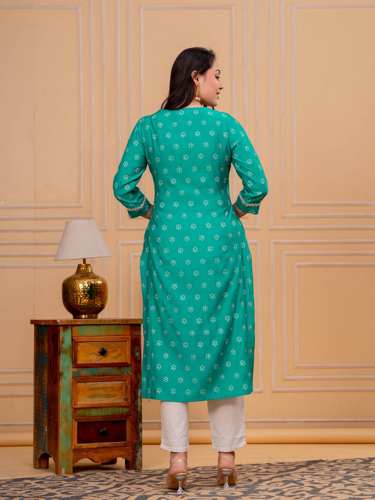 Embroidered Blended Silk Butti Straight Green Kurta