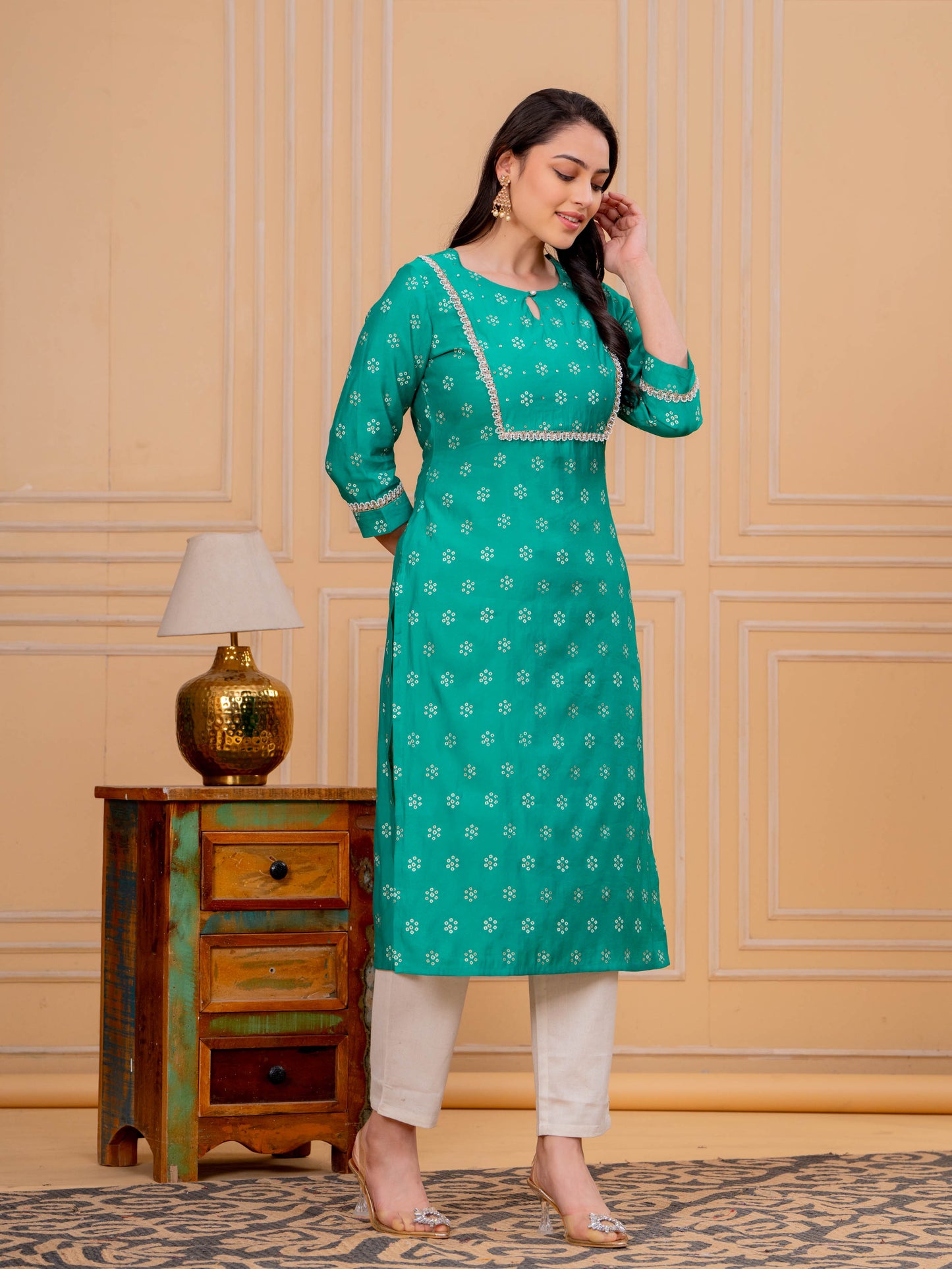 Embroidered Blended Silk Butti Straight Green Kurta