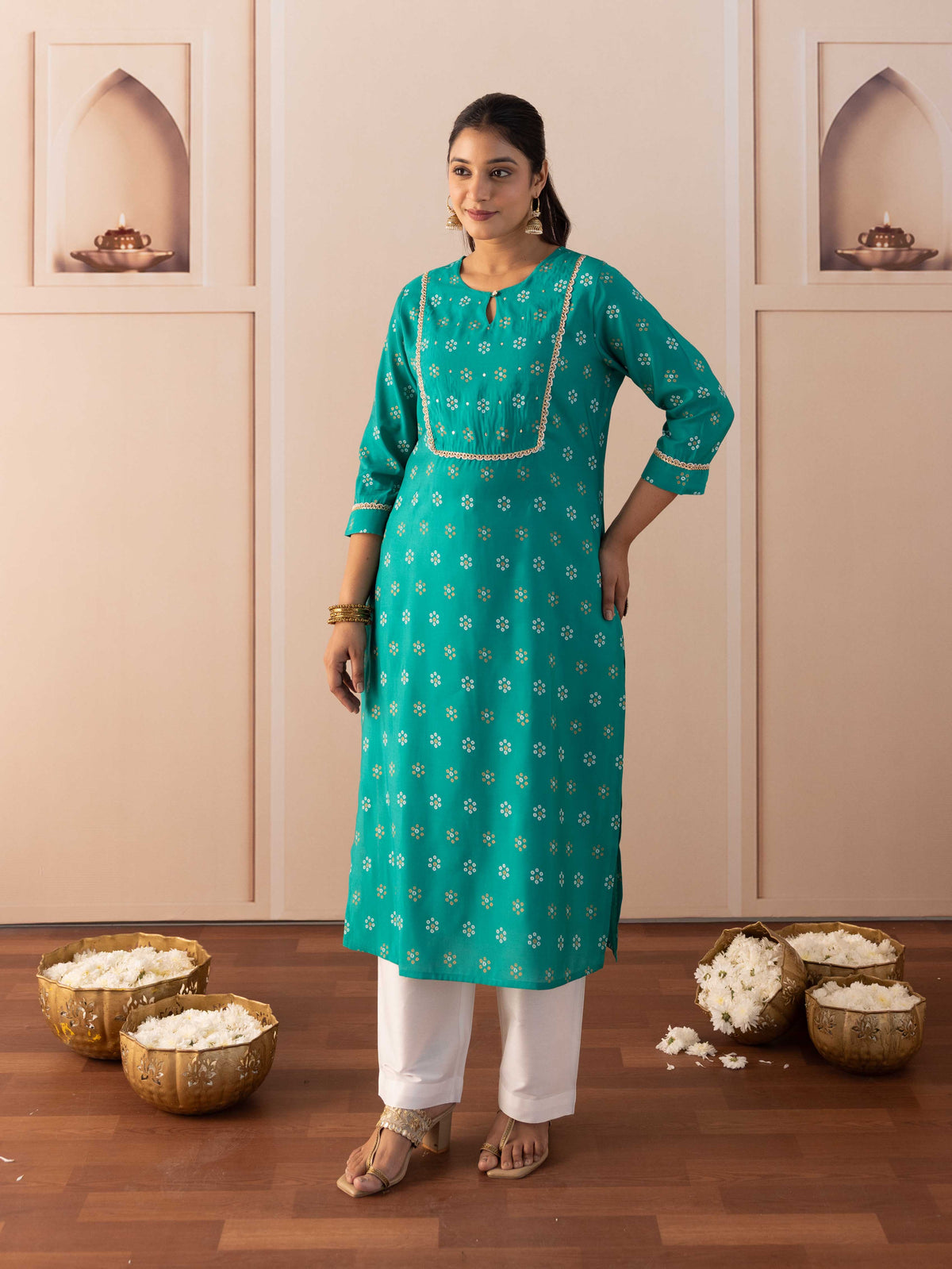 Embroidered Blended Silk Butti Straight Green Kurta