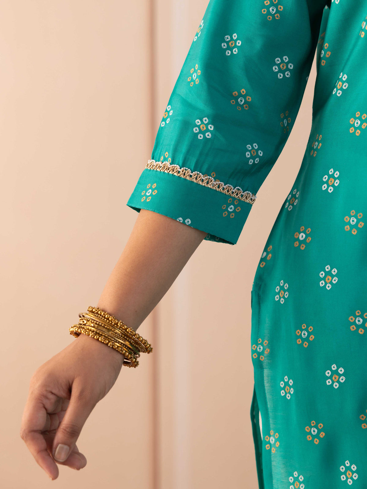 Embroidered Blended Silk Butti Straight Green Kurta