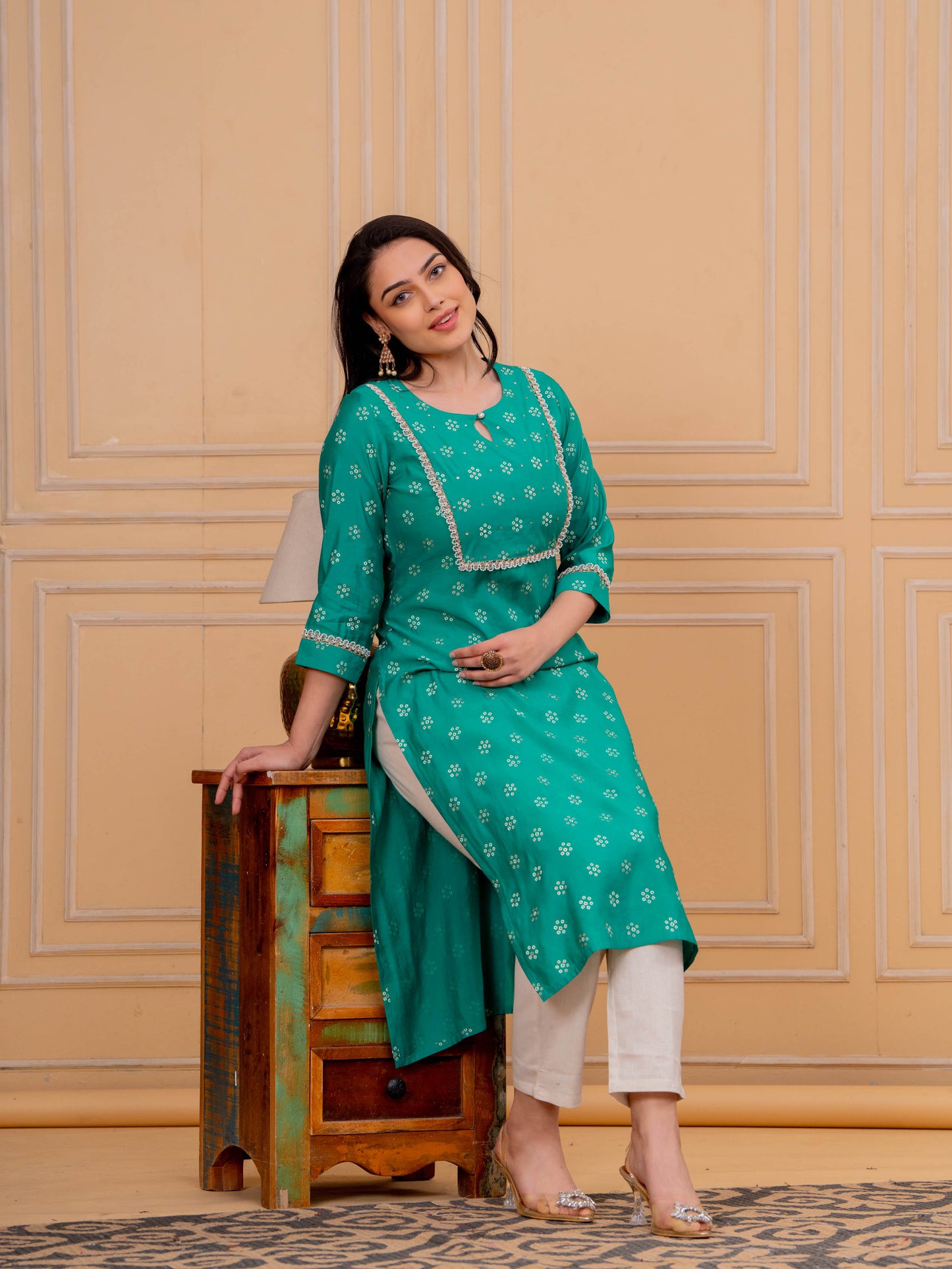 Embroidered Blended Silk Butti Straight Green Kurta