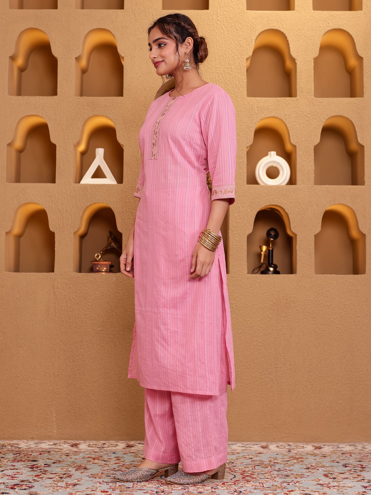 Embroidered Lurex Cotton Solid Straight Baby Pink Kurta