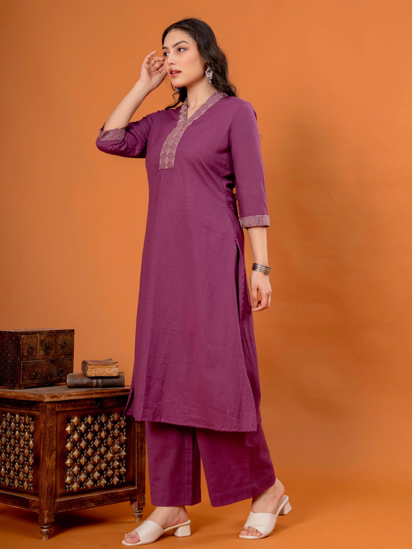 Embroidered Linen Cotton Solid Straight Purple Kurta