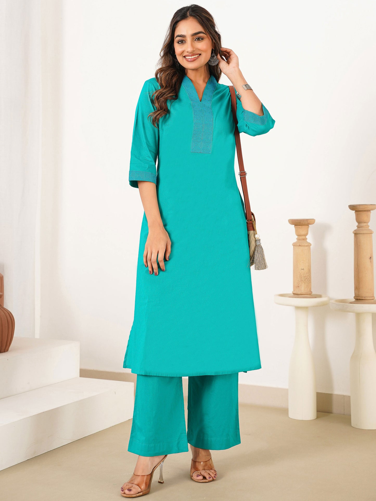 Embroidered Soft Cotton Solid Straight Green Kurta