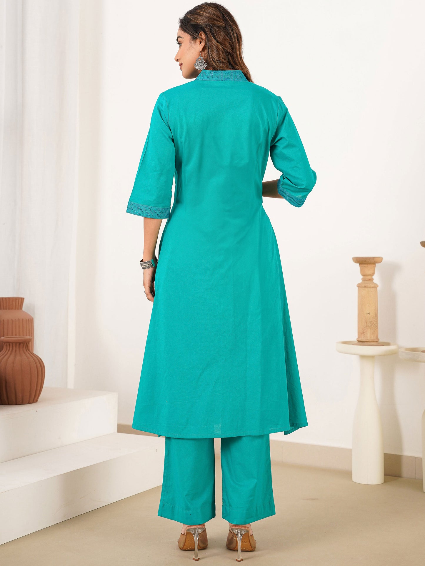 Embroidered Soft Cotton Solid Straight Green Kurta