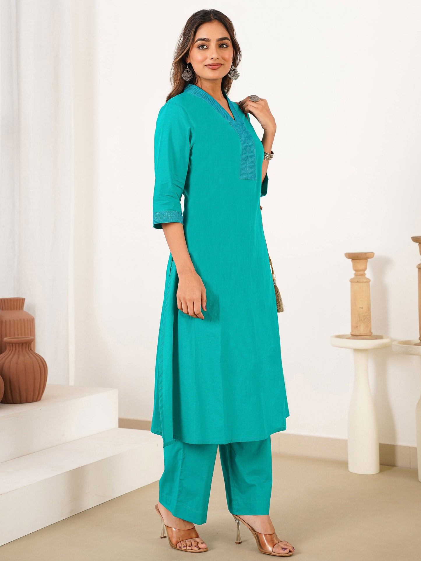 Embroidered Soft Cotton Solid Straight Green Kurta