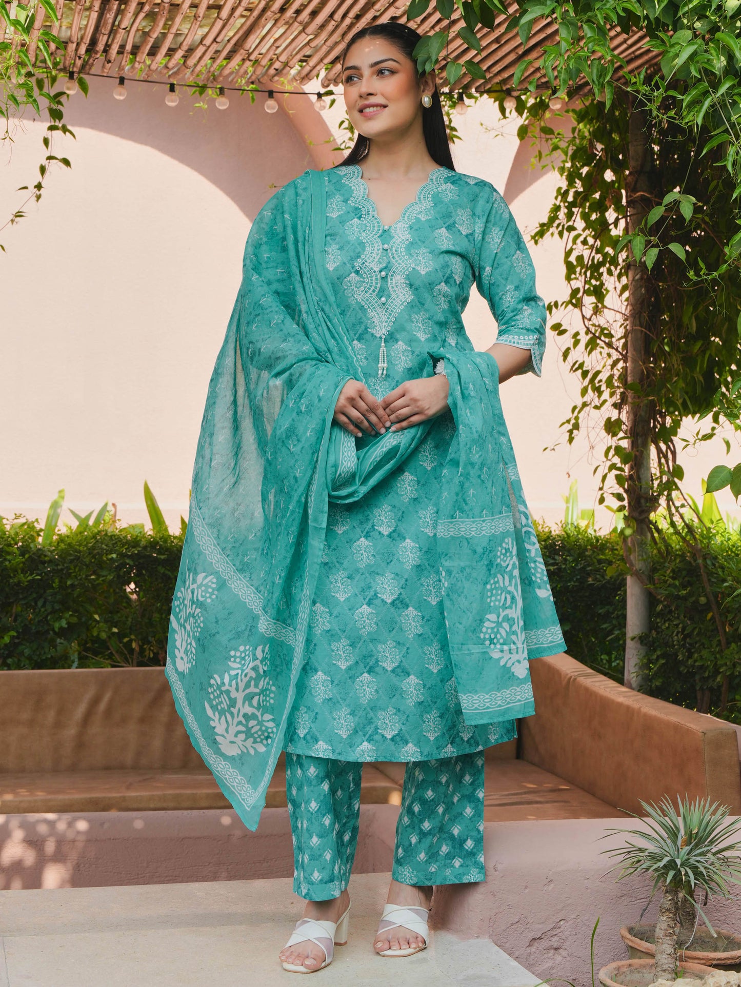 Cotton Voile Butti Green Dupatta