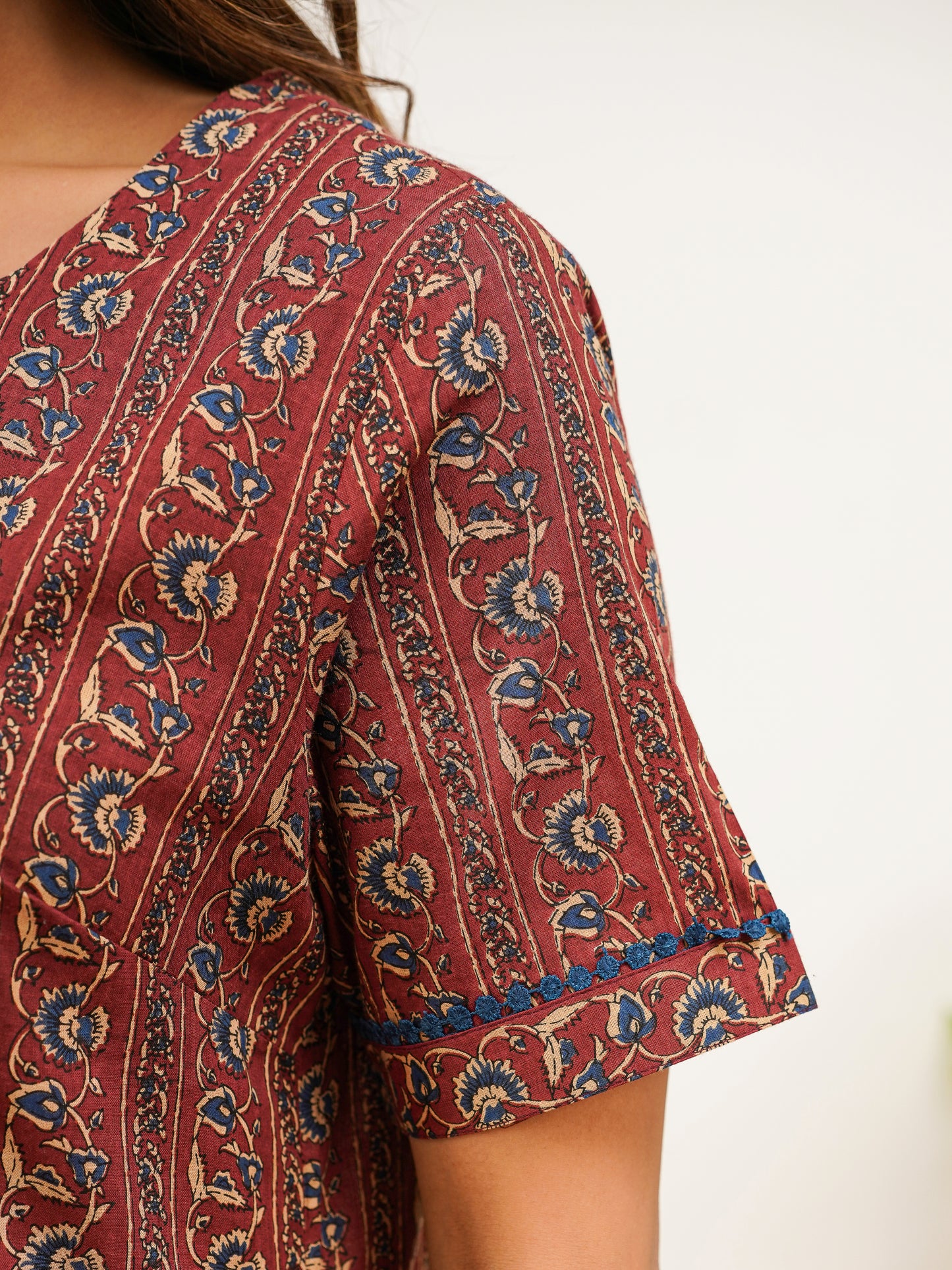 Soft Cotton Floral Straight Maroon Nighty