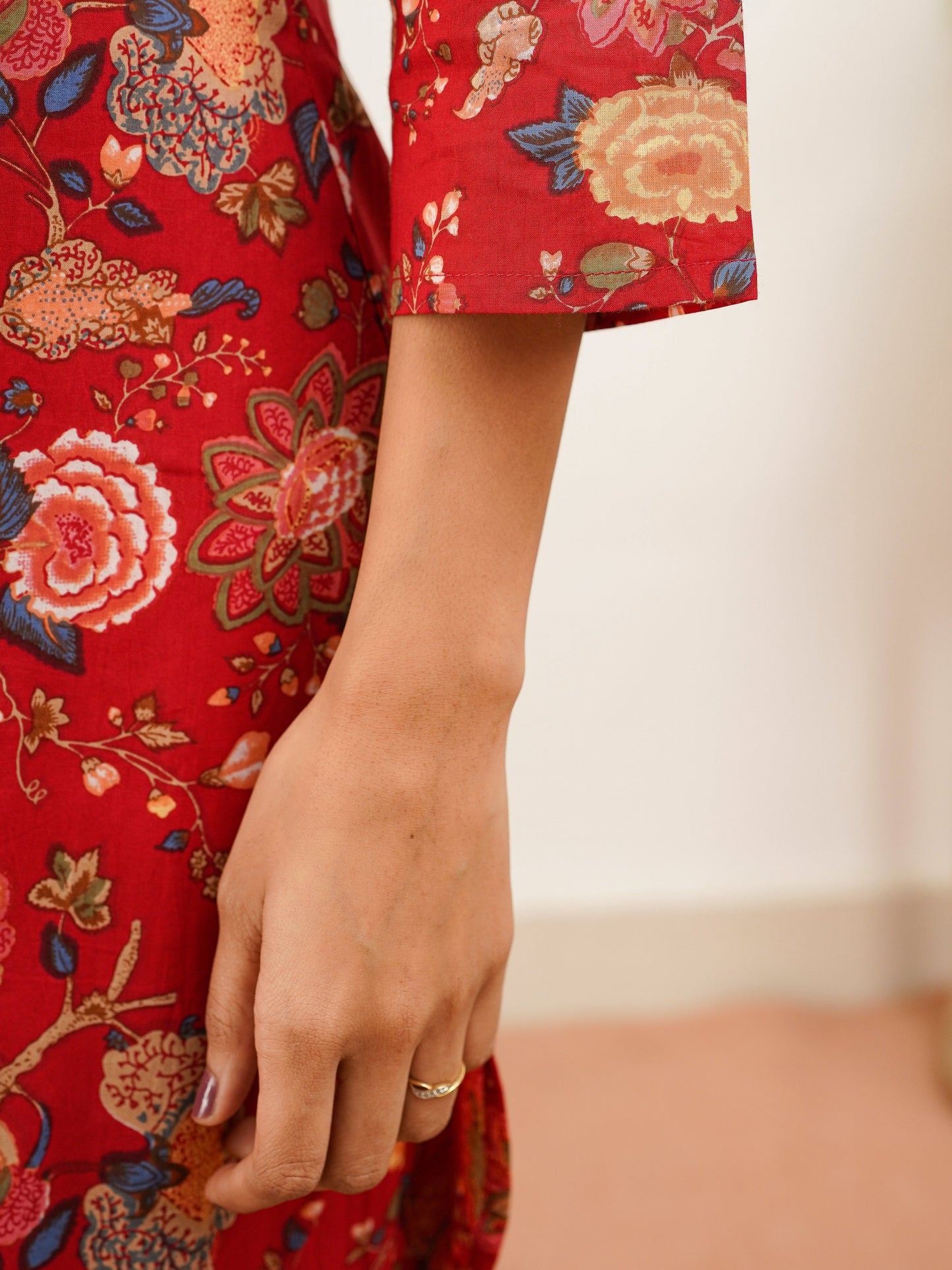 Soft Cotton Floral Straight Red Top
