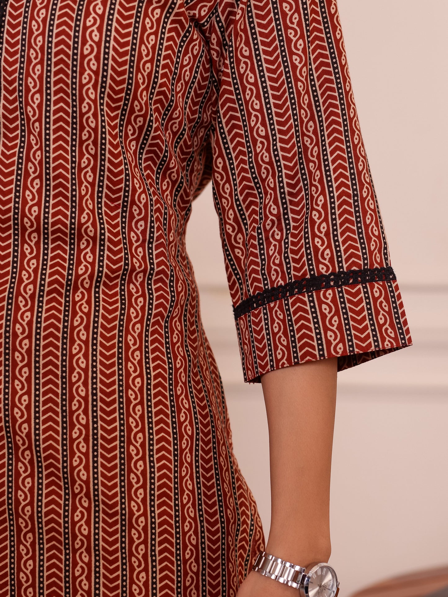 Soft Cotton Geometric Straight Maroon Kurta