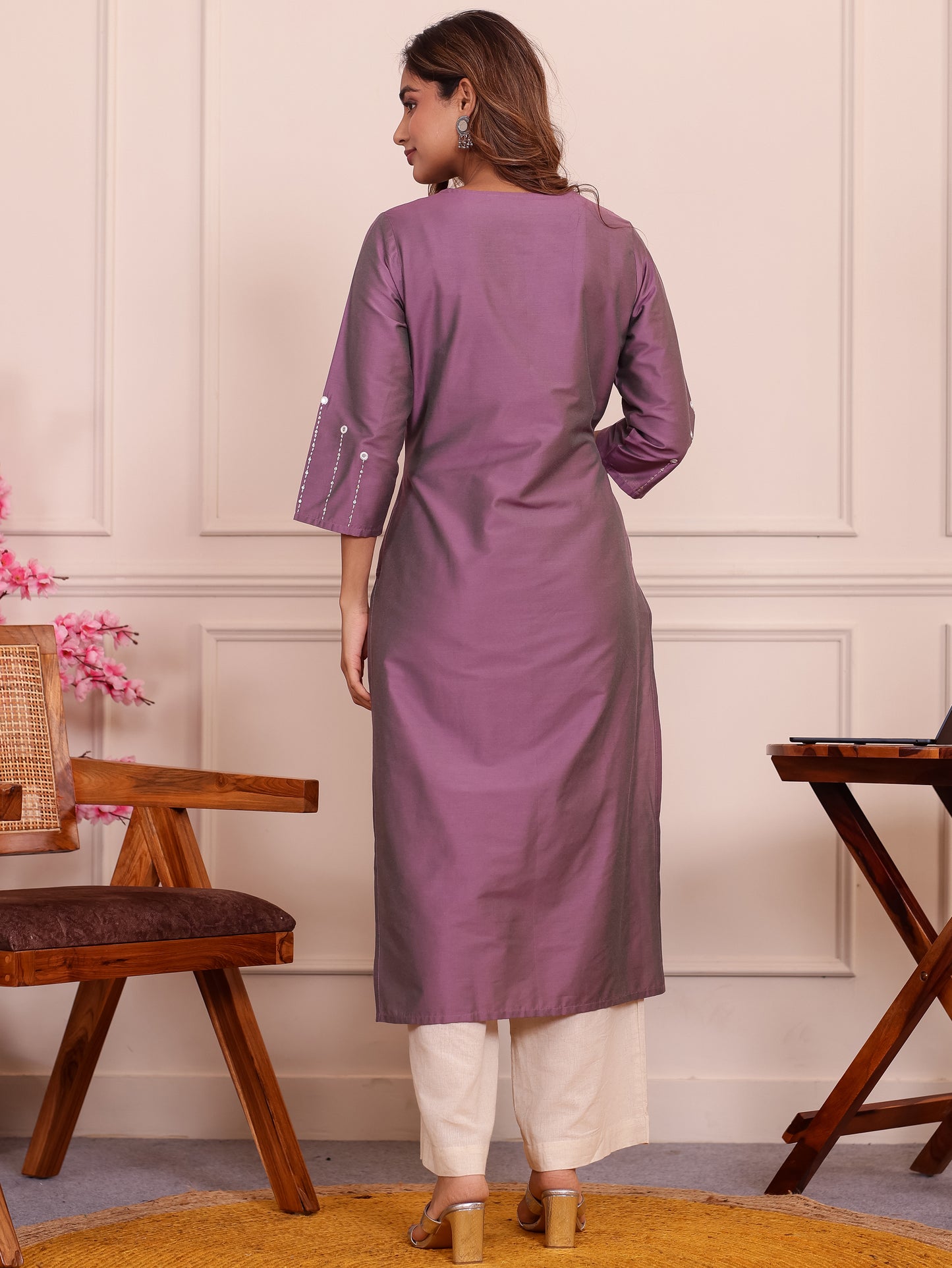 Embroidered Blended Silk Solid Straight Lavender Kurta