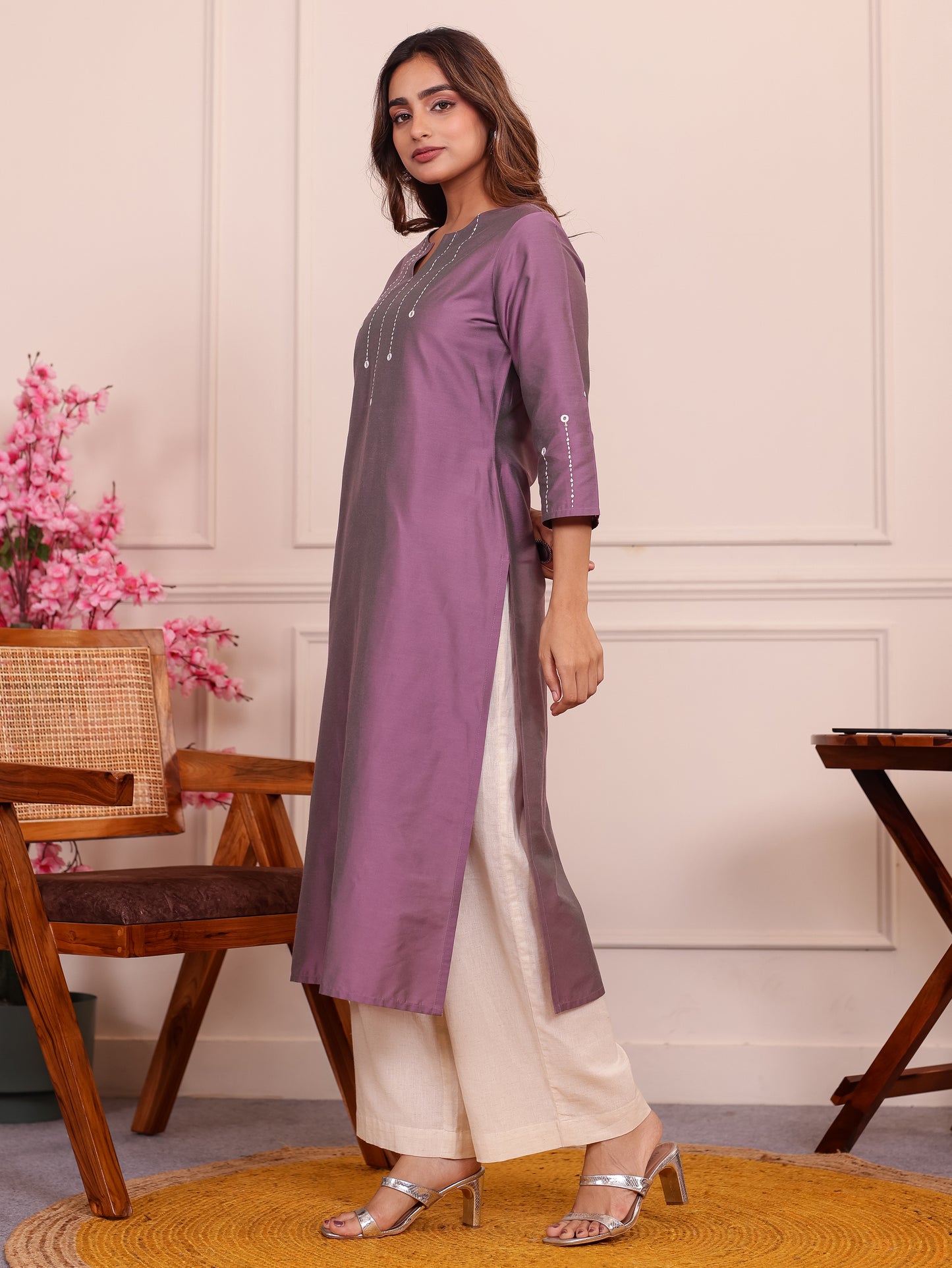 Embroidered Blended Silk Solid Straight Lavender Kurta