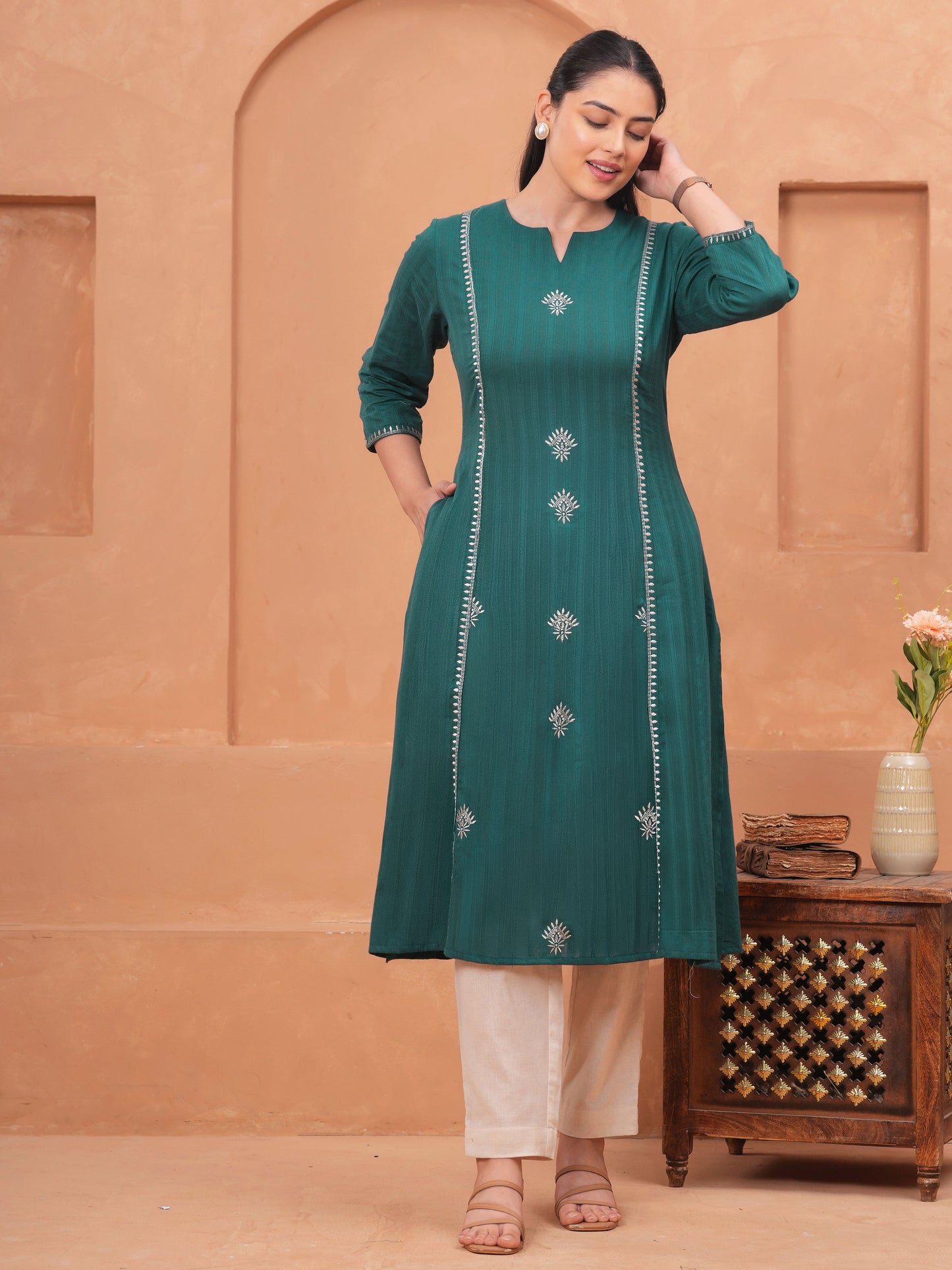 Embroidered Cotton Dobby Solid Straight Green Kurta