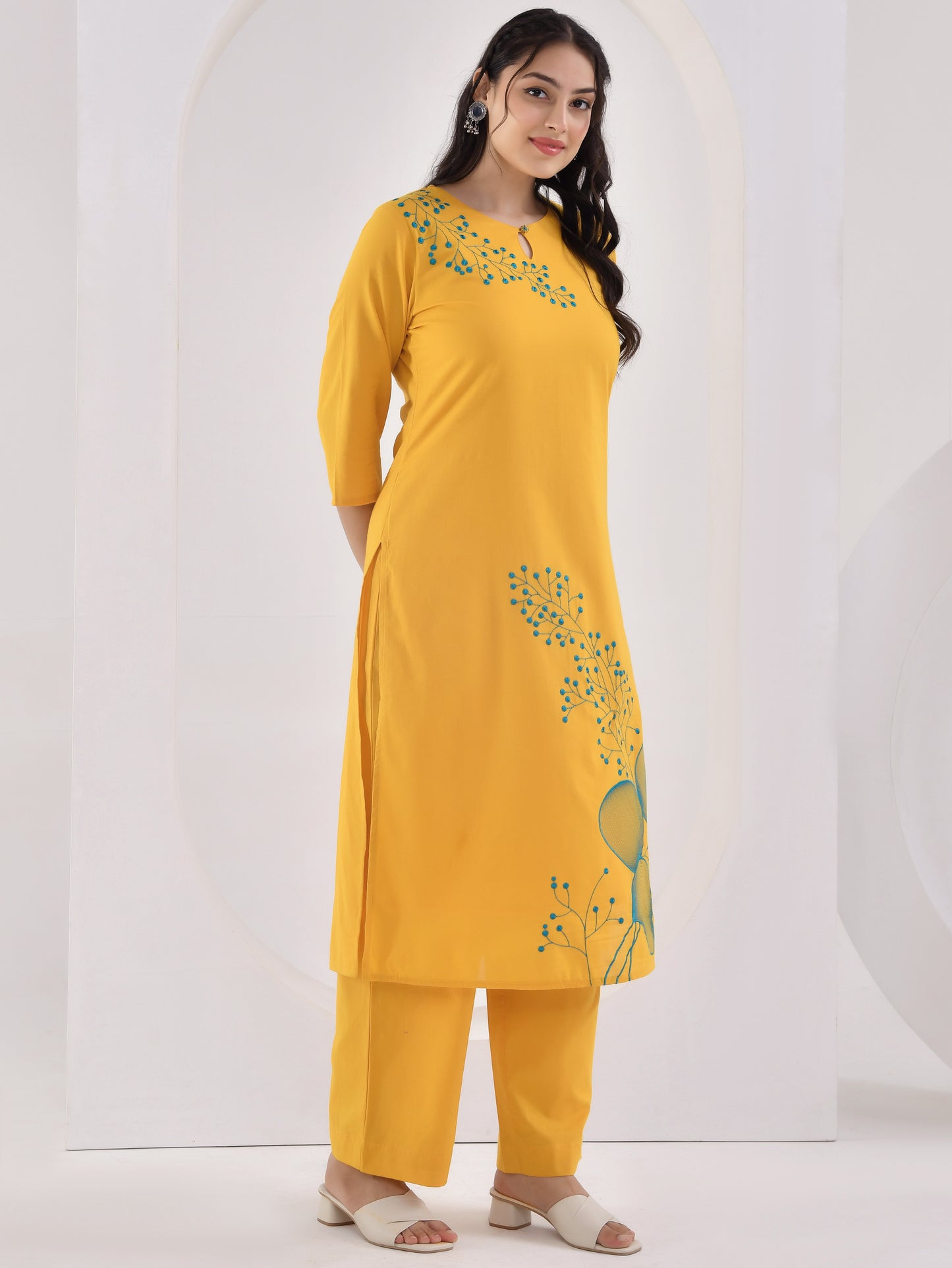 Embroidered Soft cotton Solid Straight Yellow Kurta