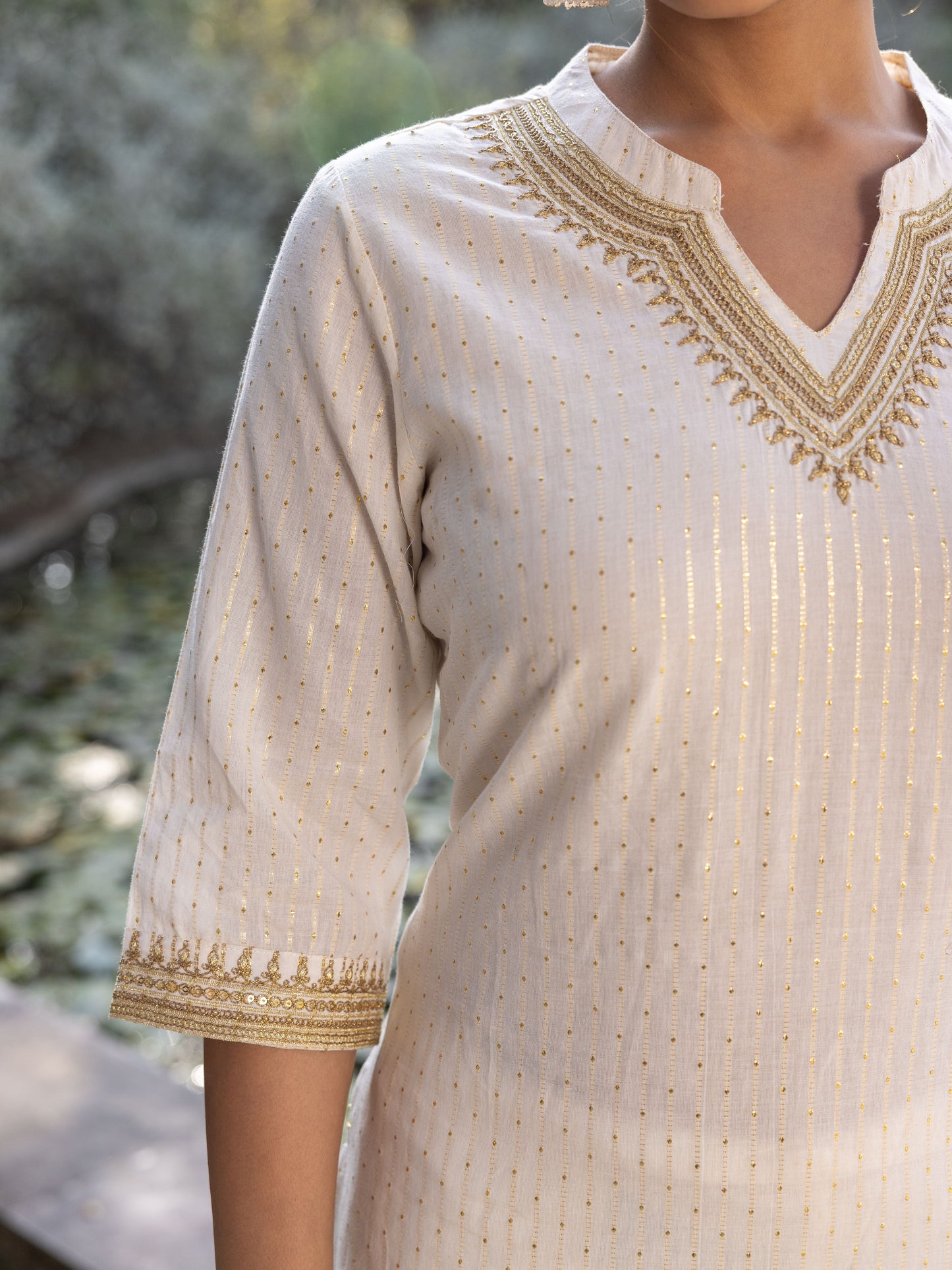 Embroidered Lurex Cotton Solid Straight White Kurta