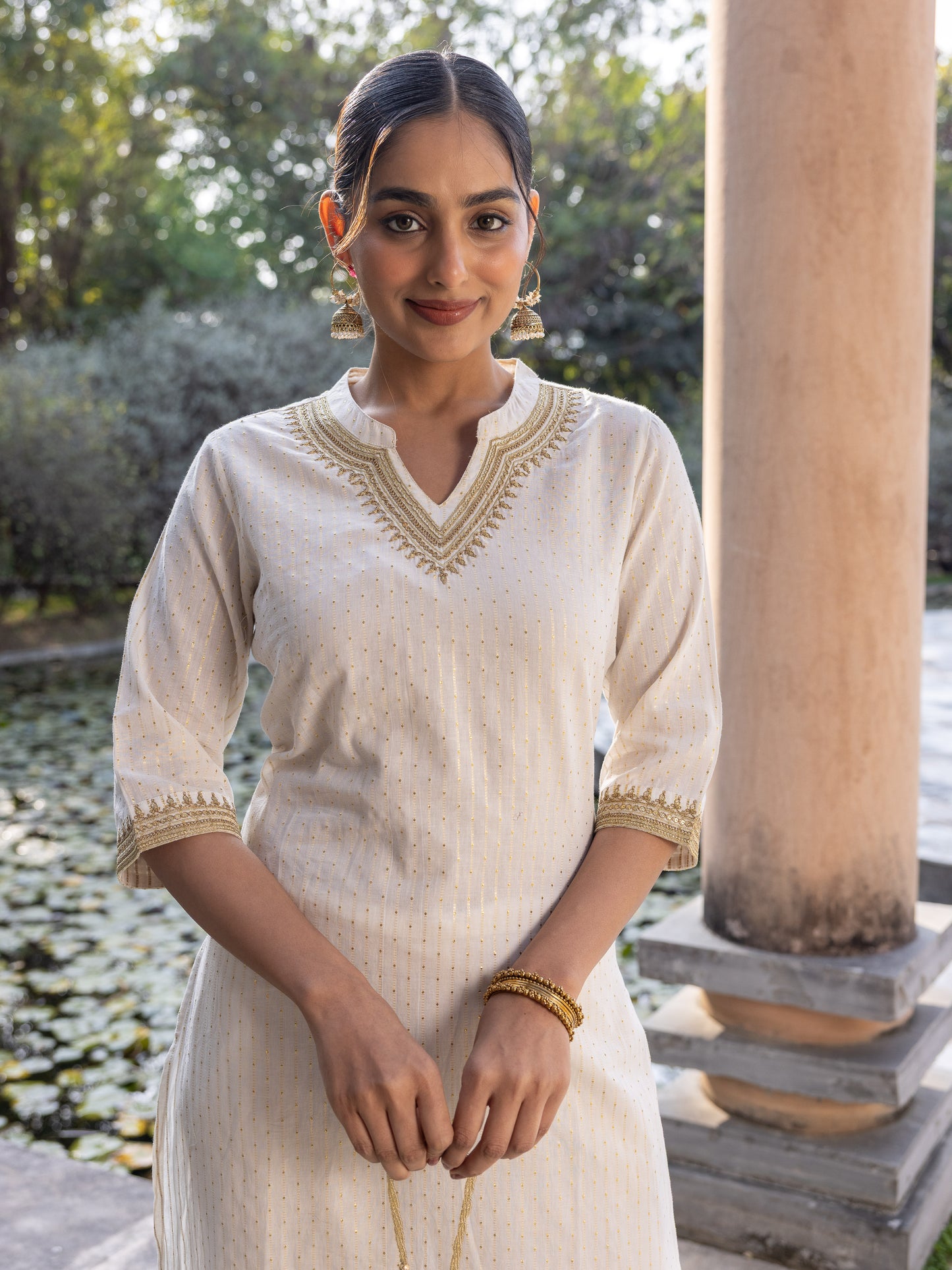Embroidered Lurex Cotton Solid Straight White Kurta
