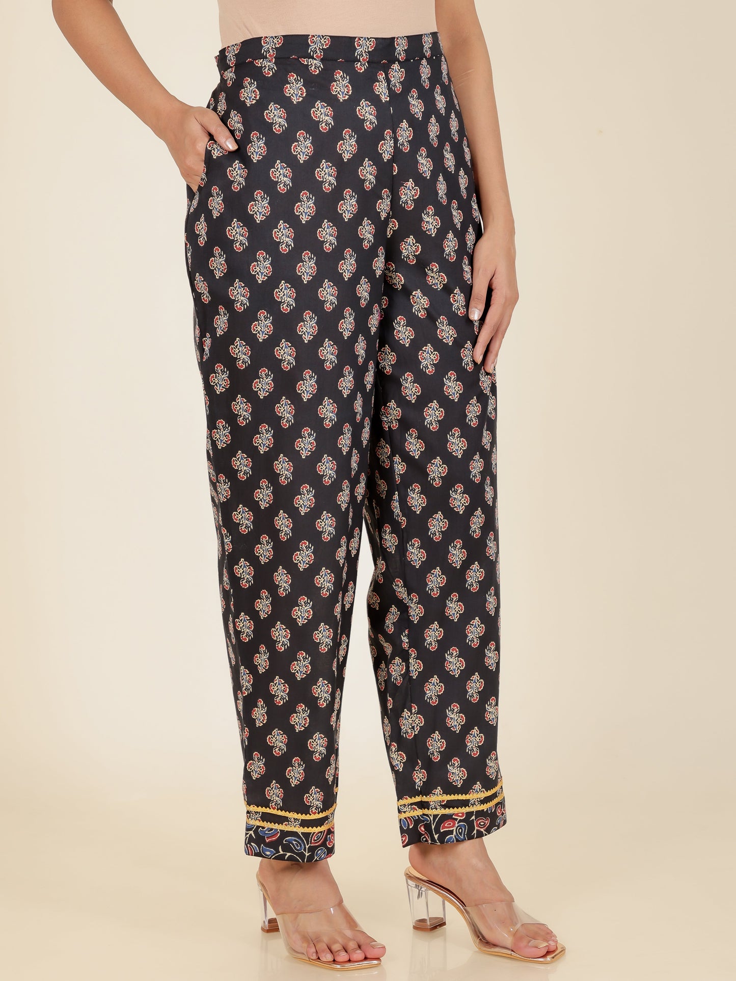 Soft Cotton Floral Crop Pant