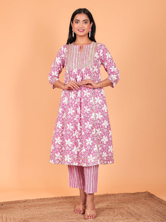 Soft Cotton Floral Panelled Pink Kurta