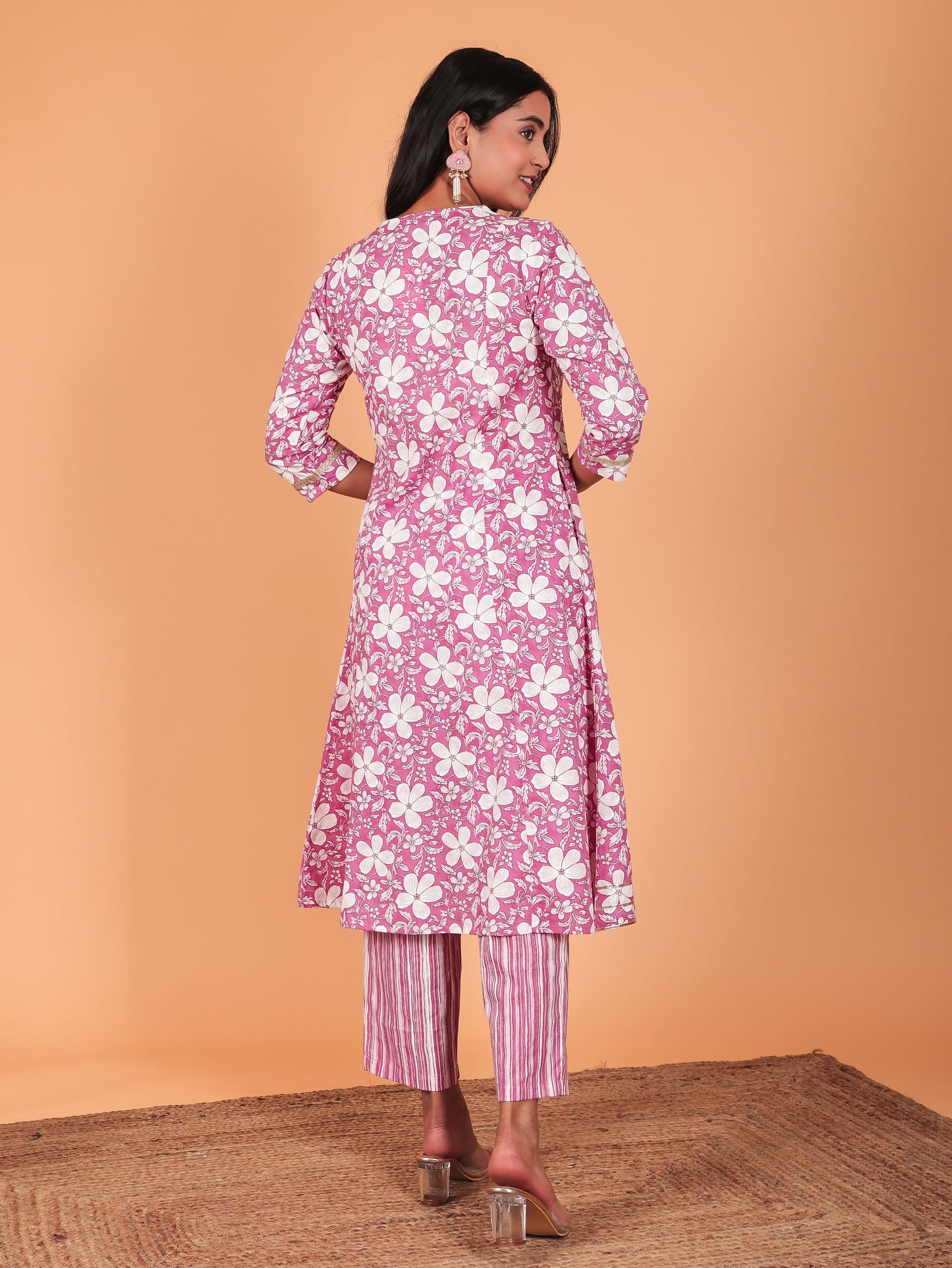 Soft Cotton Floral Panelled Pink Kurta