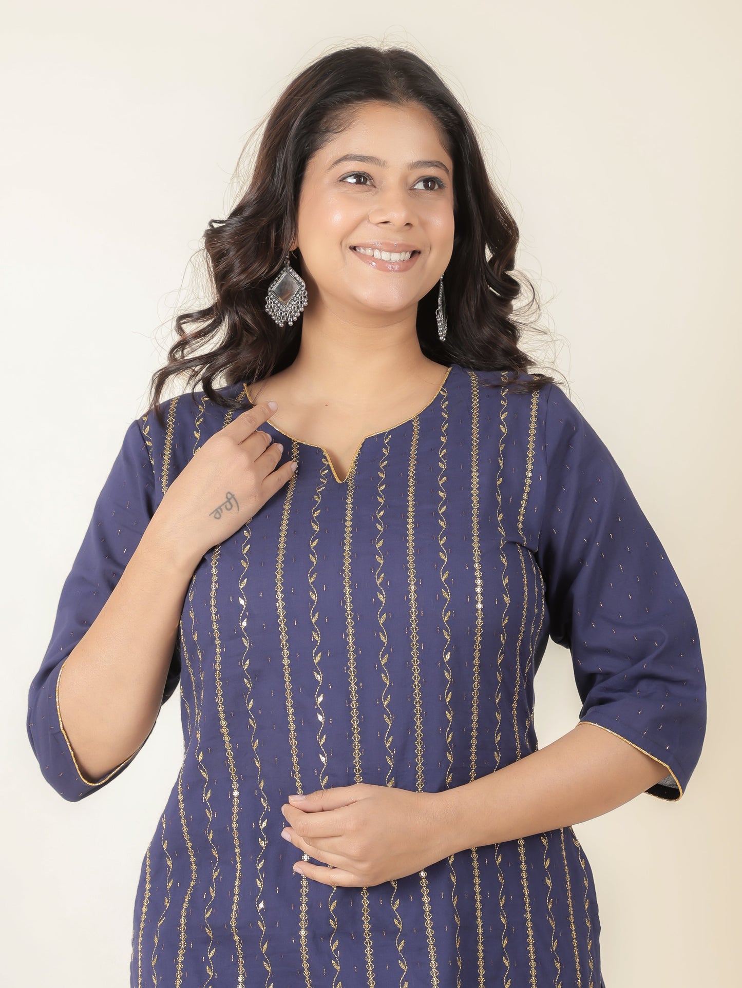 Textured Cotton Embroidered Kurta