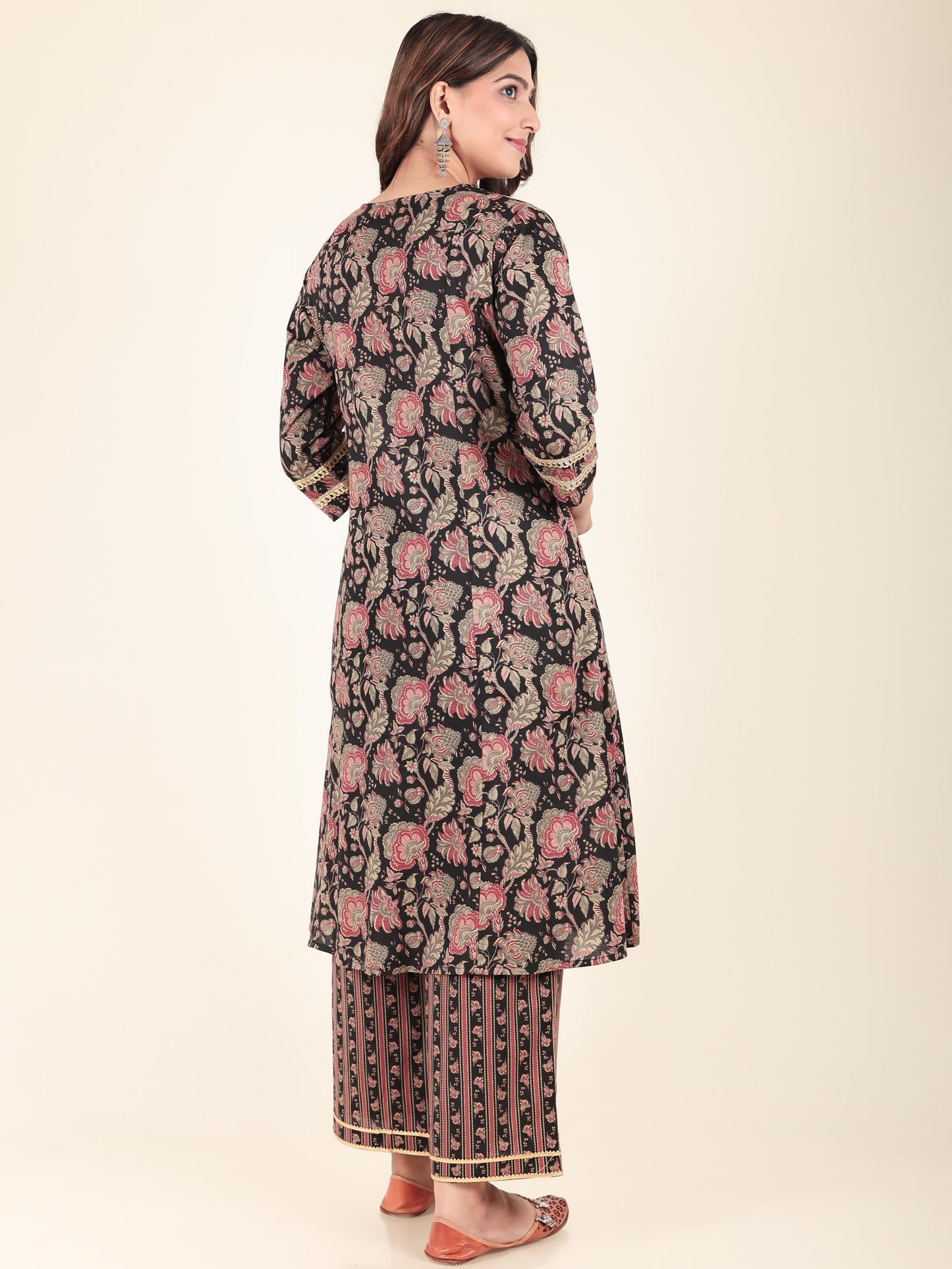 Soft Cotton Floral Panelled Black Kurta