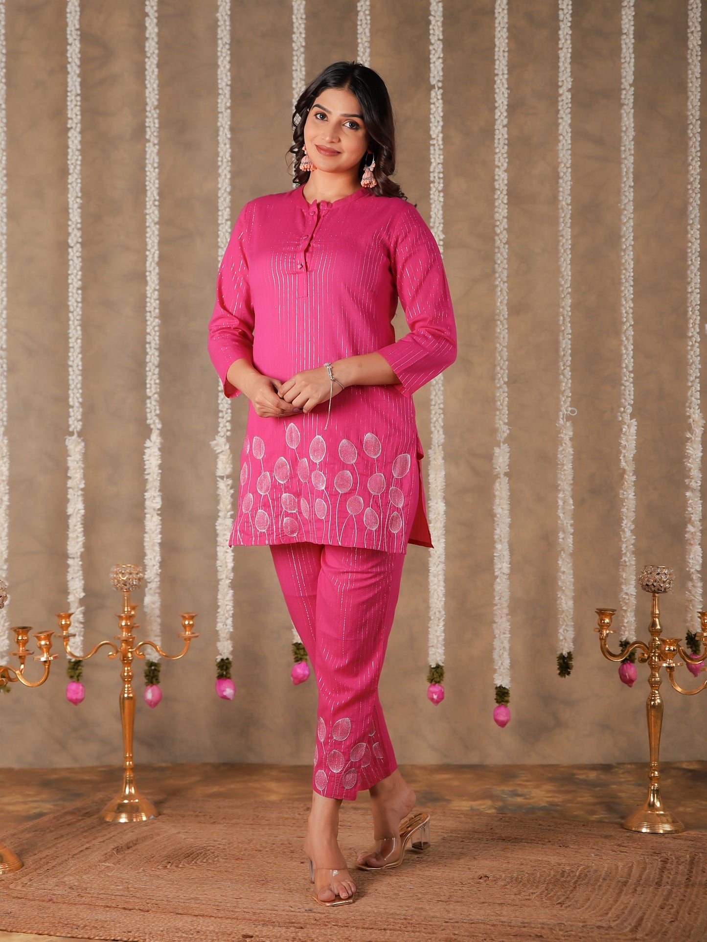 Lurex Cotton Solid Straight Pink Kurta
