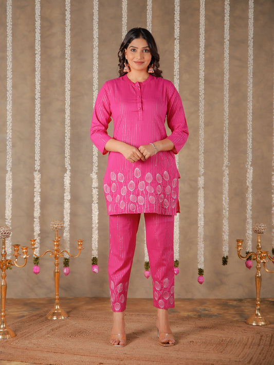 Lurex Cotton Solid Straight Pink Kurta