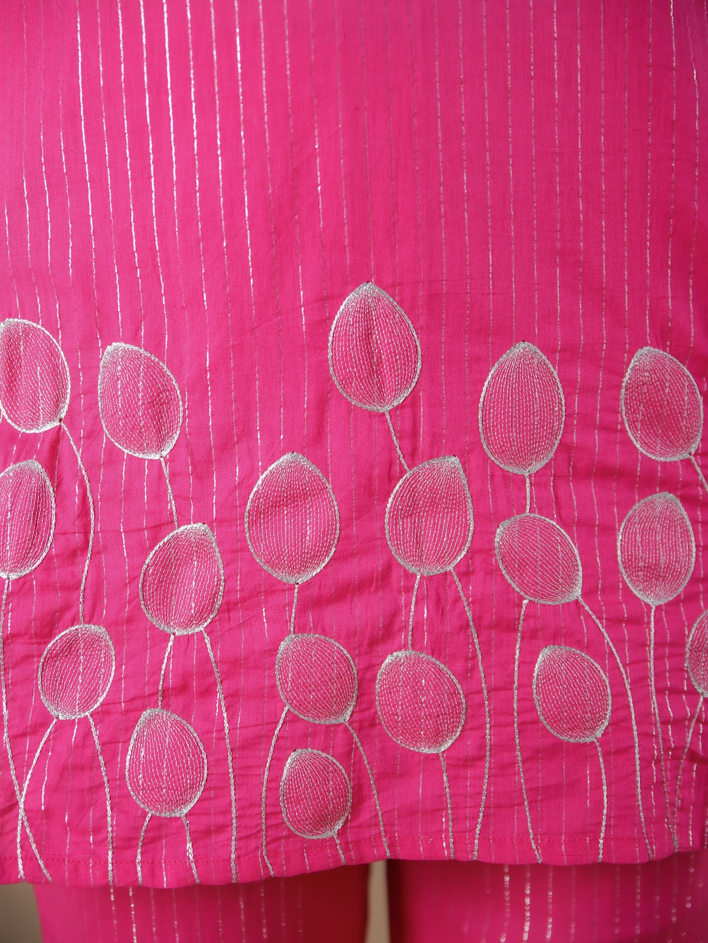 Lurex Cotton Solid Straight Pink Kurta