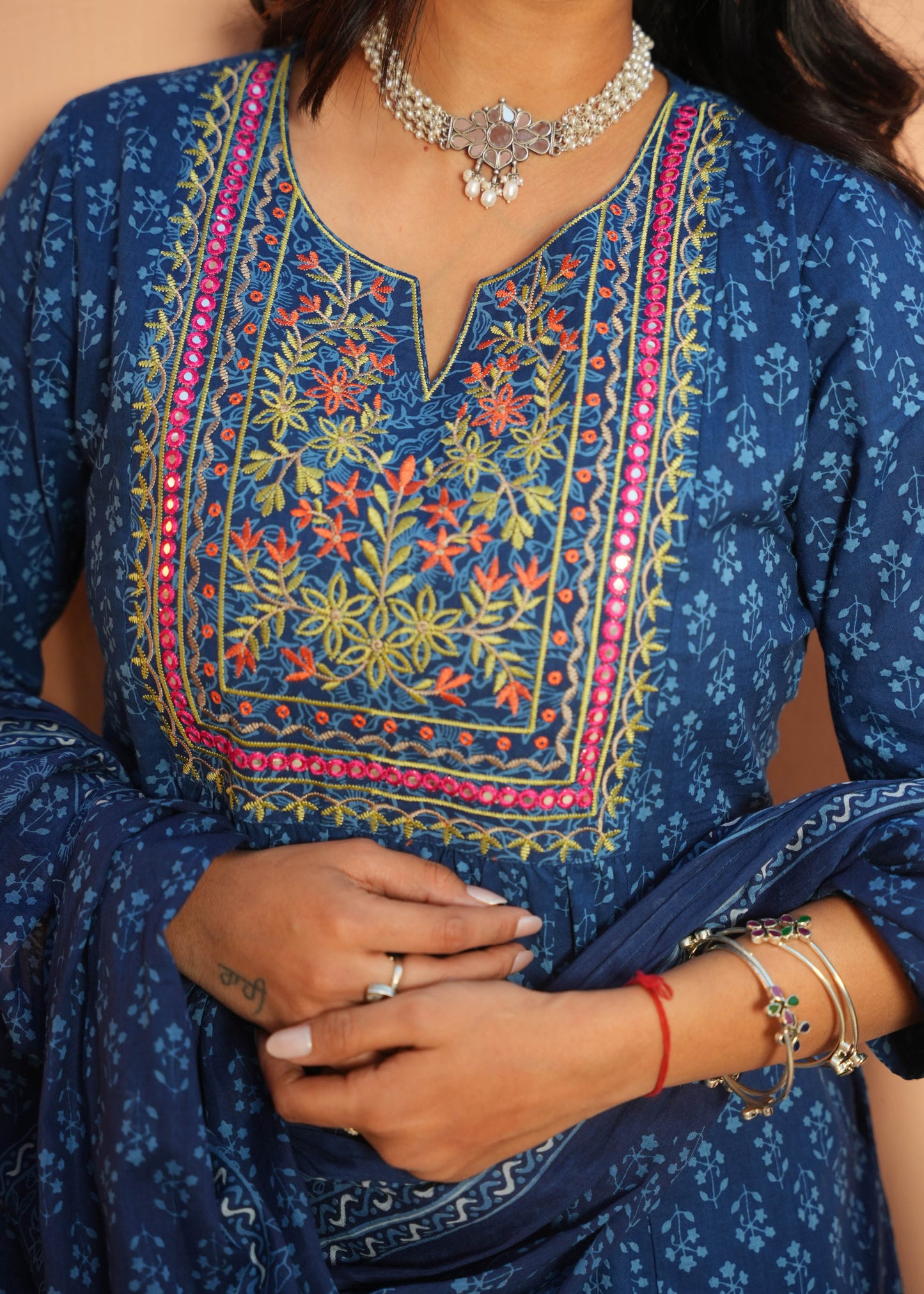Embroidered Soft Cotton Butti Panelled Blue Kurta