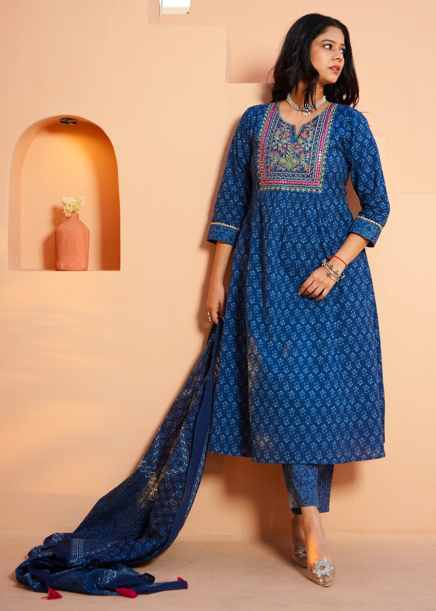 Embroidered Soft Cotton Butti Panelled Blue Kurta