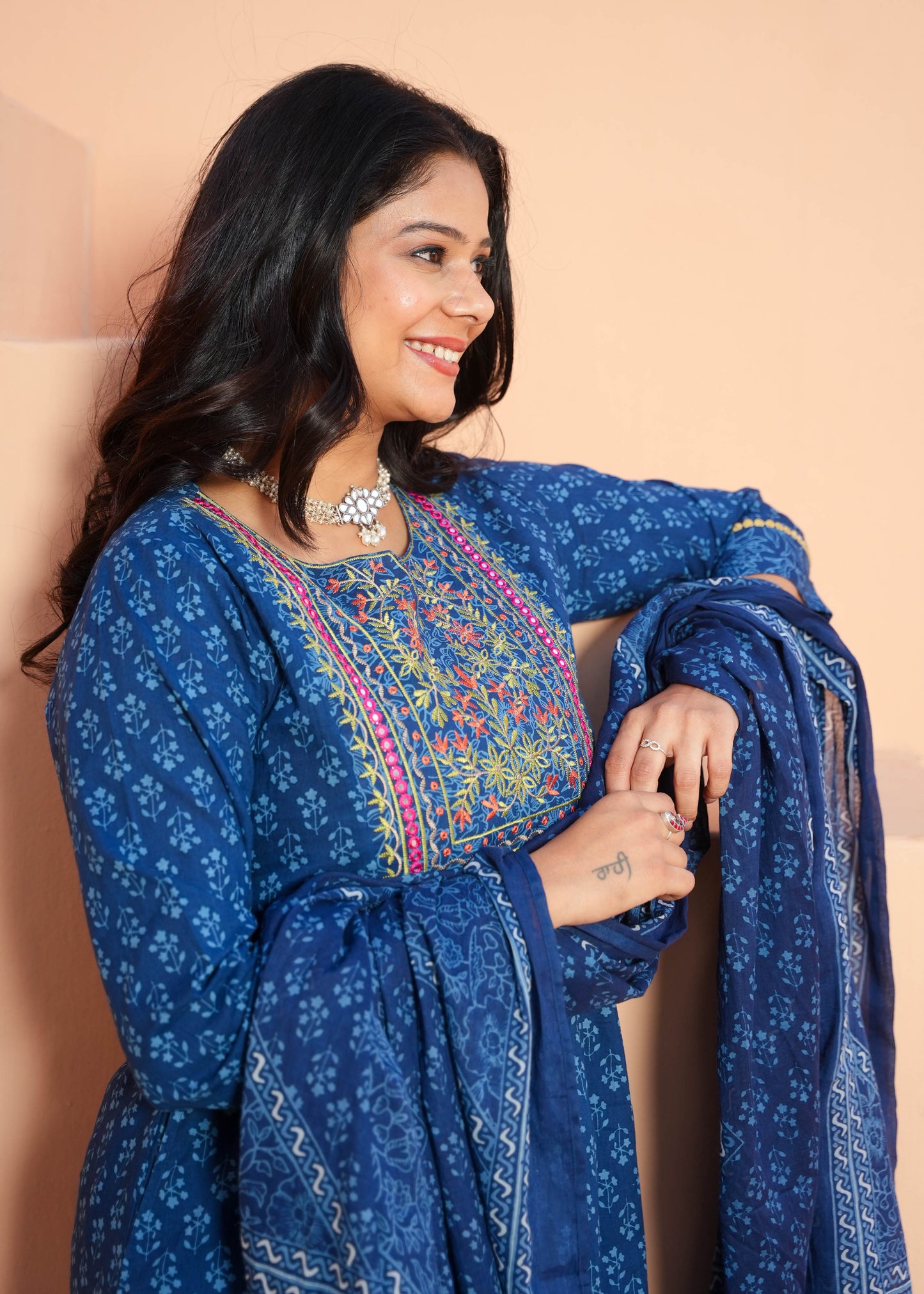 Embroidered Soft Cotton Butti Panelled Blue Kurta