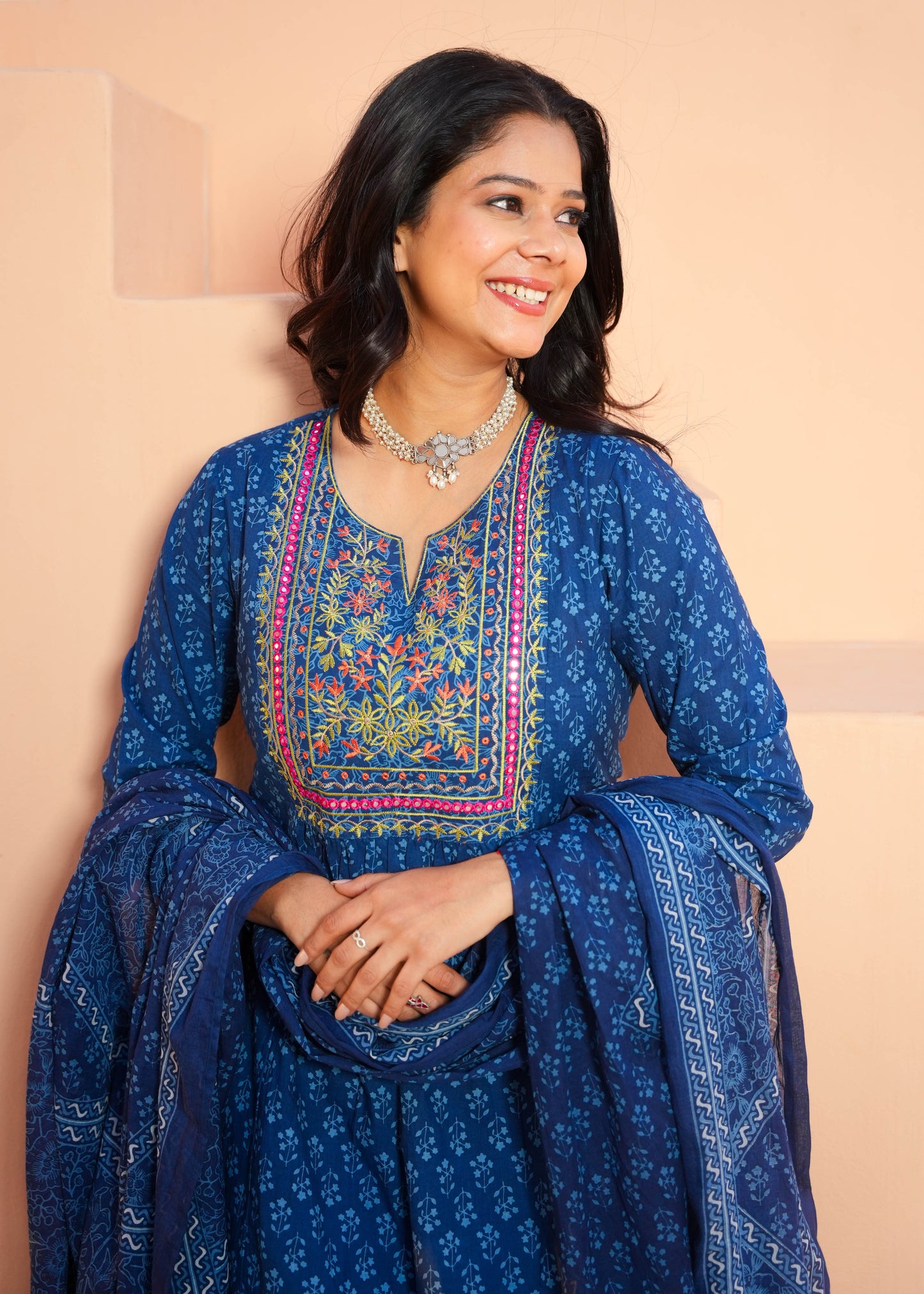 Embroidered Soft Cotton Butti Panelled Blue Kurta